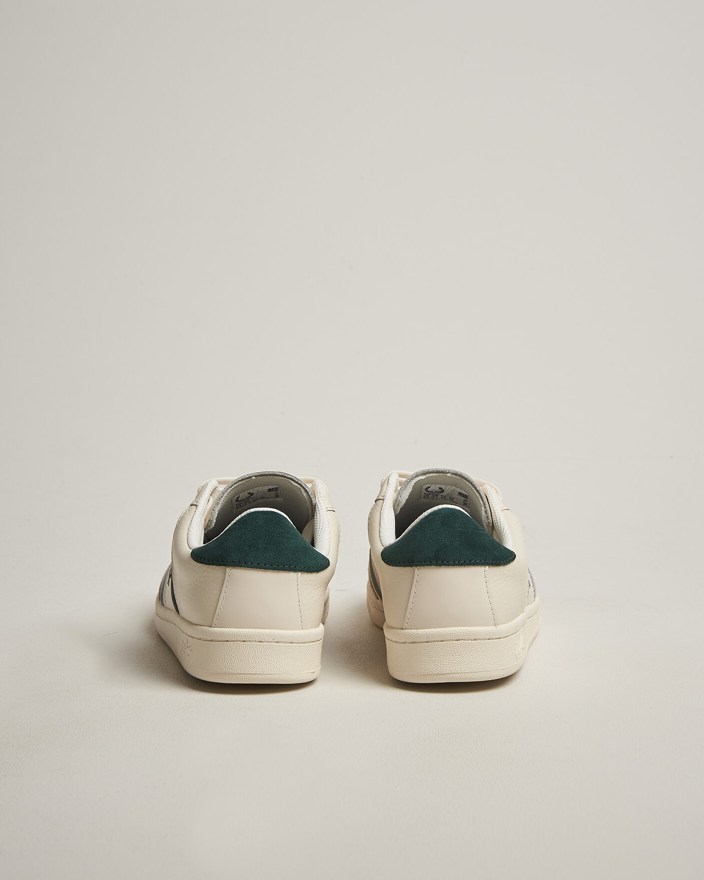 Mies | Tennarit | Fred Perry | B725 Leather/Suede Sneaker Ecru
