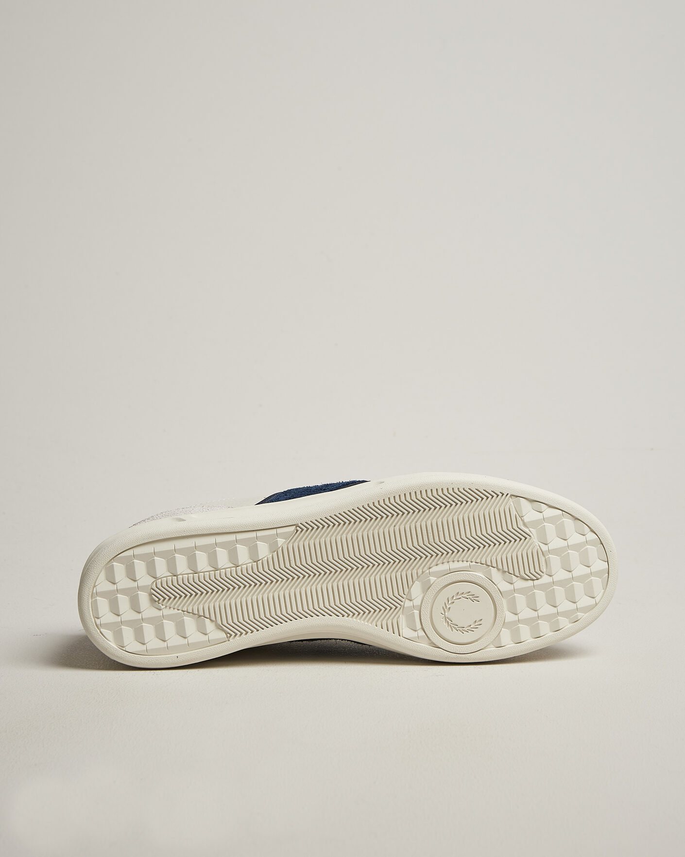 Mies | Tennarit | Fred Perry | B4 Leather/Suede Sneaker Porcelain/Navy