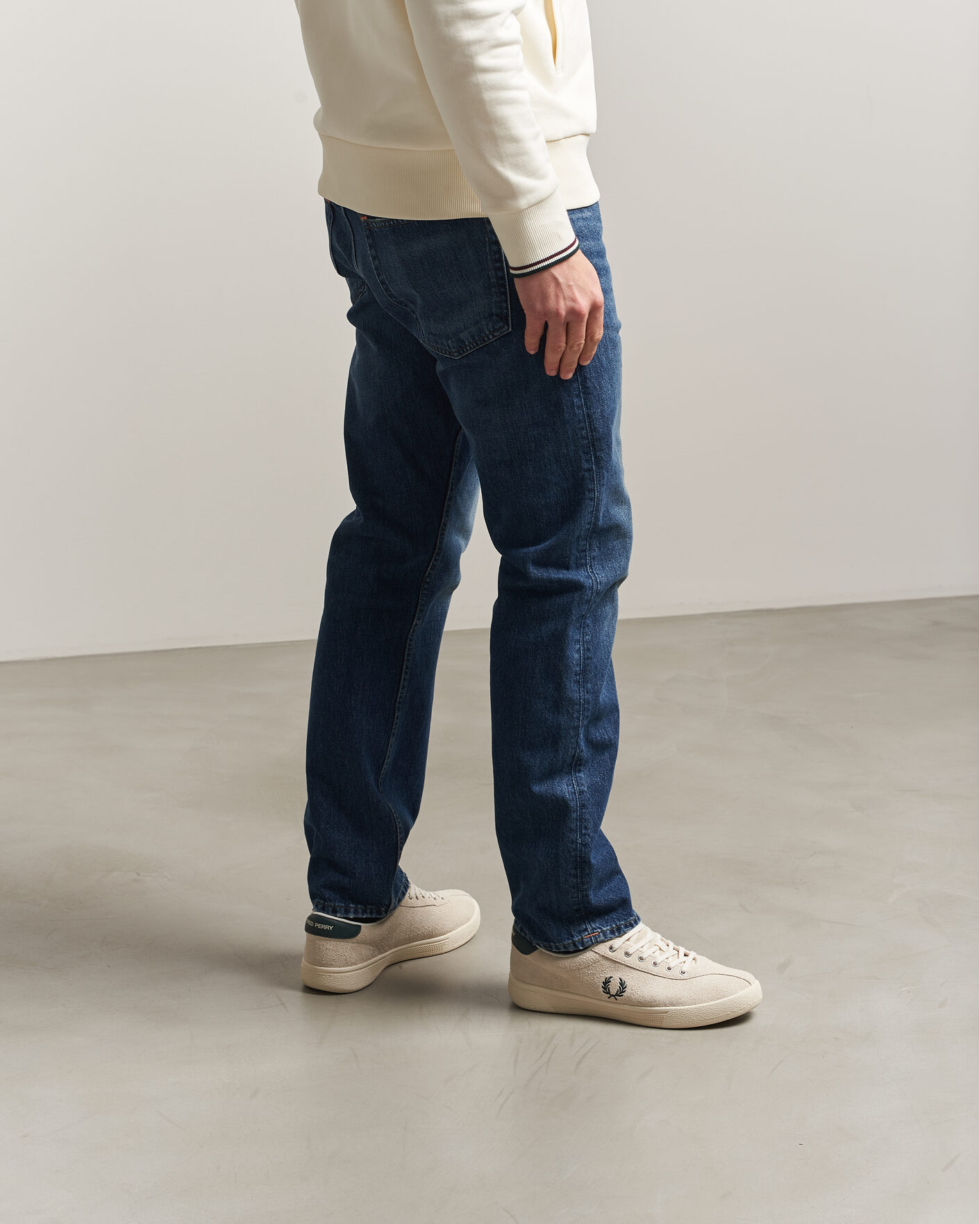 Mies | Tennarit | Fred Perry | Tennis Suede Sneaker Ecru