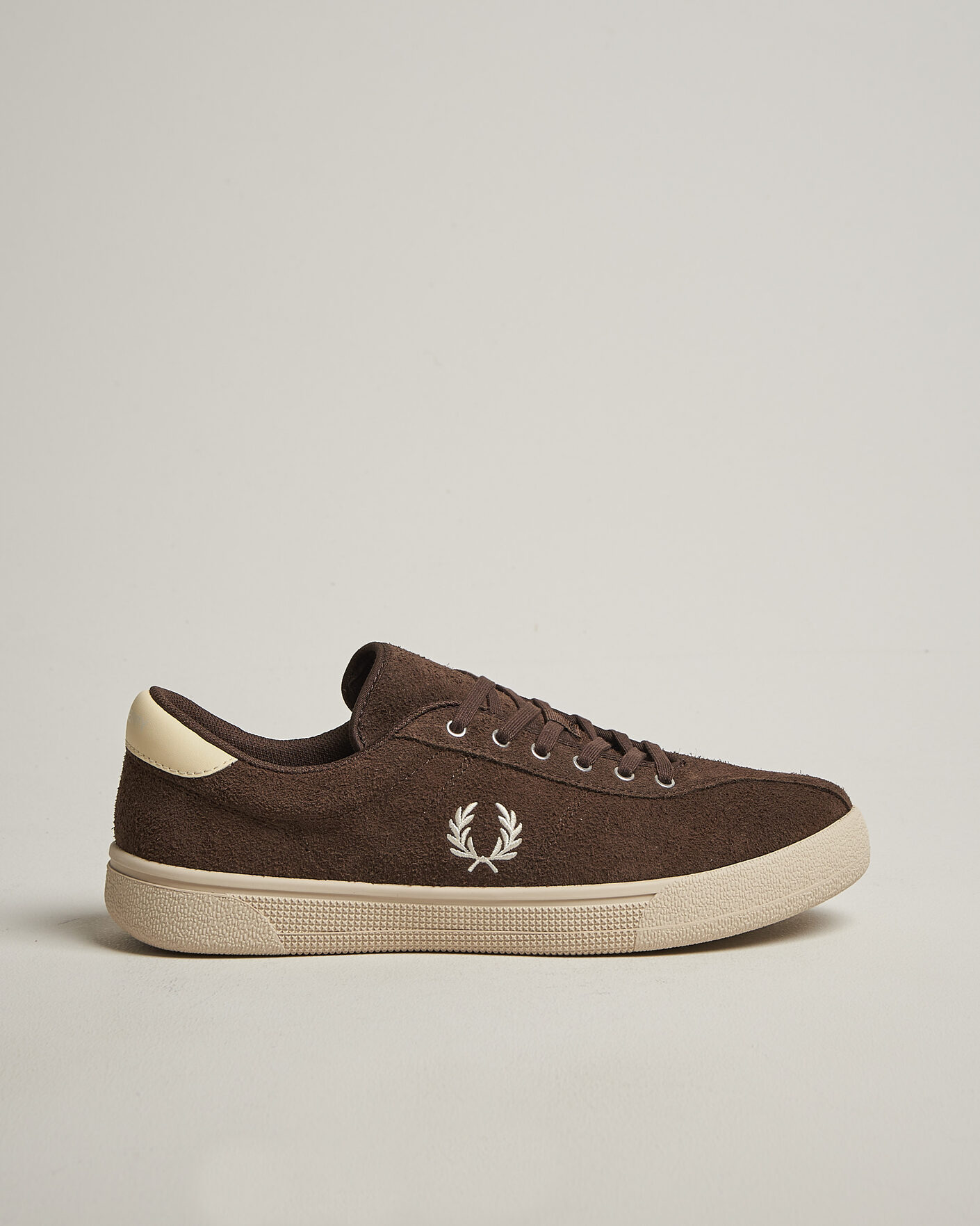 Mies | Tennarit | Fred Perry | Tennis Suede Sneaker Burnt Tobacco