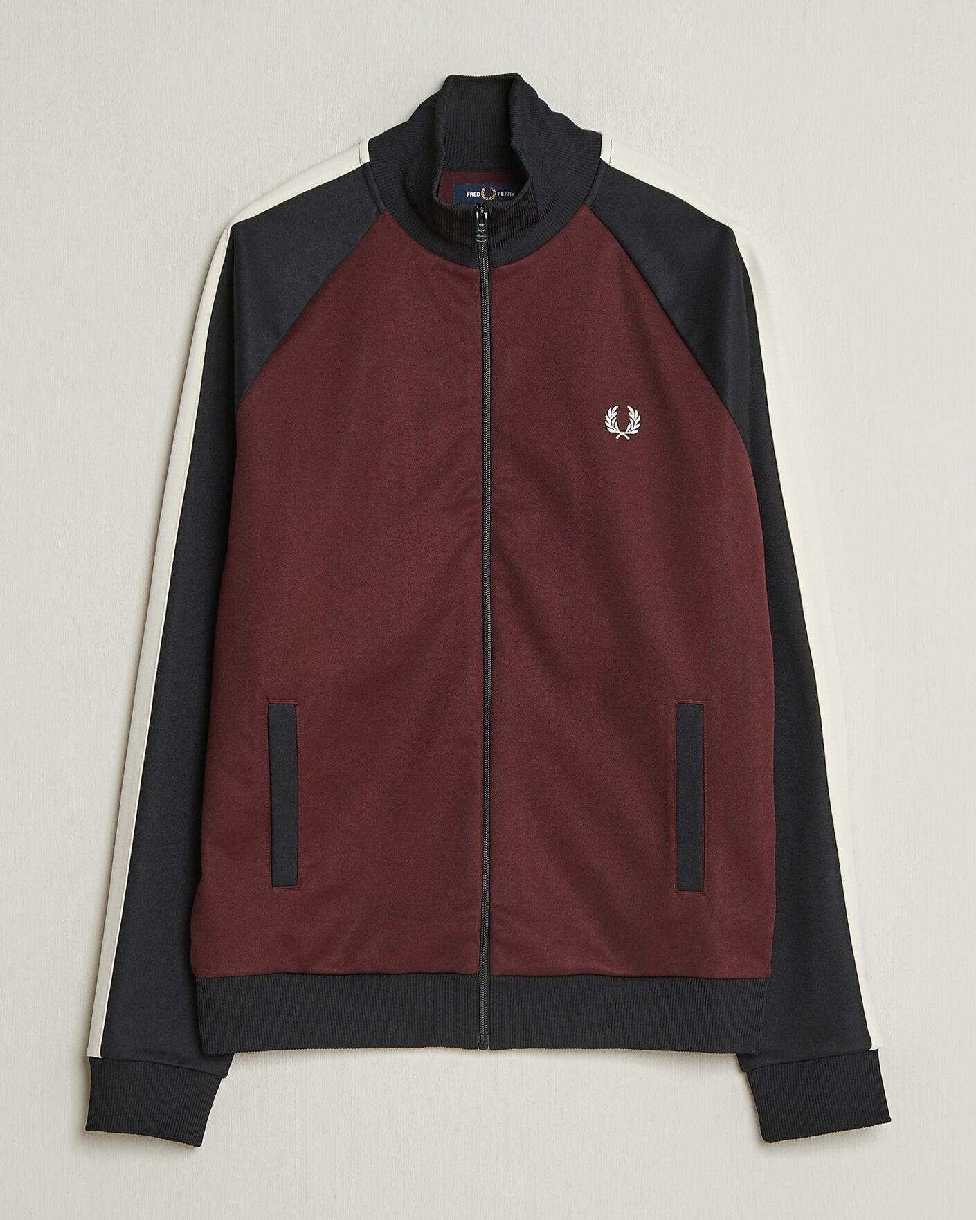 Mies | Puserot | Fred Perry | Contrast Sleeve Track Jacket Oxblood