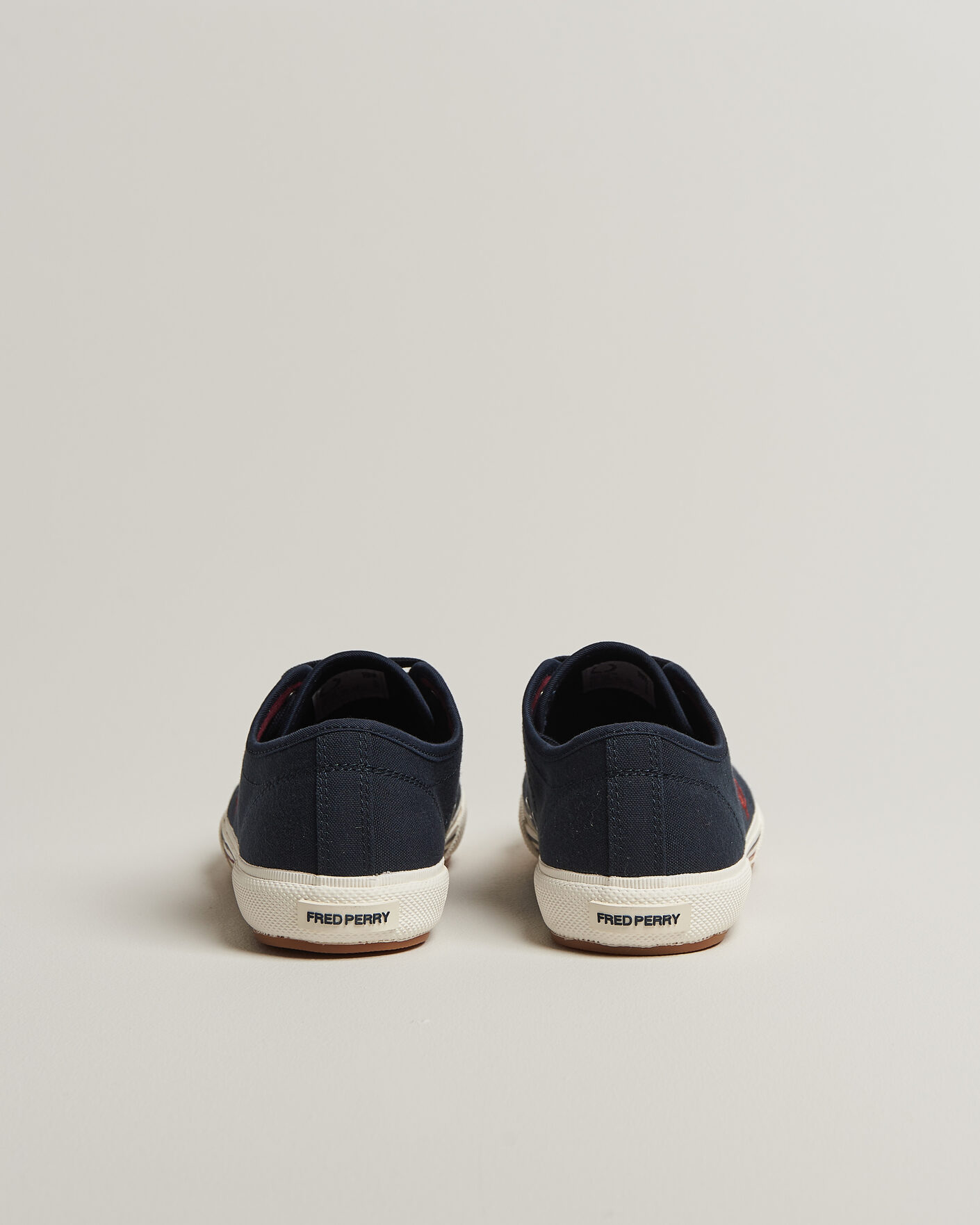 Mies | Tennarit | Fred Perry | B708 Vintage Tennis Sneaker Navy