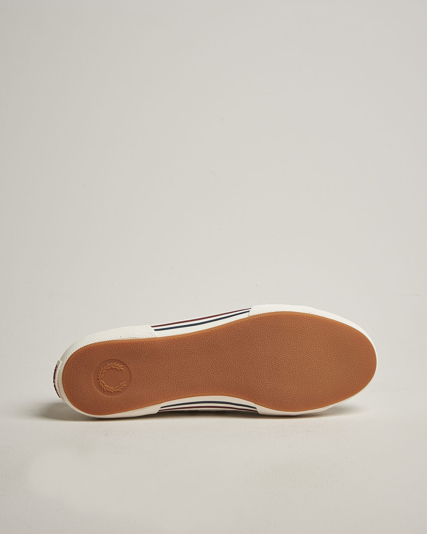 Mies | Tennarit | Fred Perry | B708 Vintage Tennis Sneaker Snow White