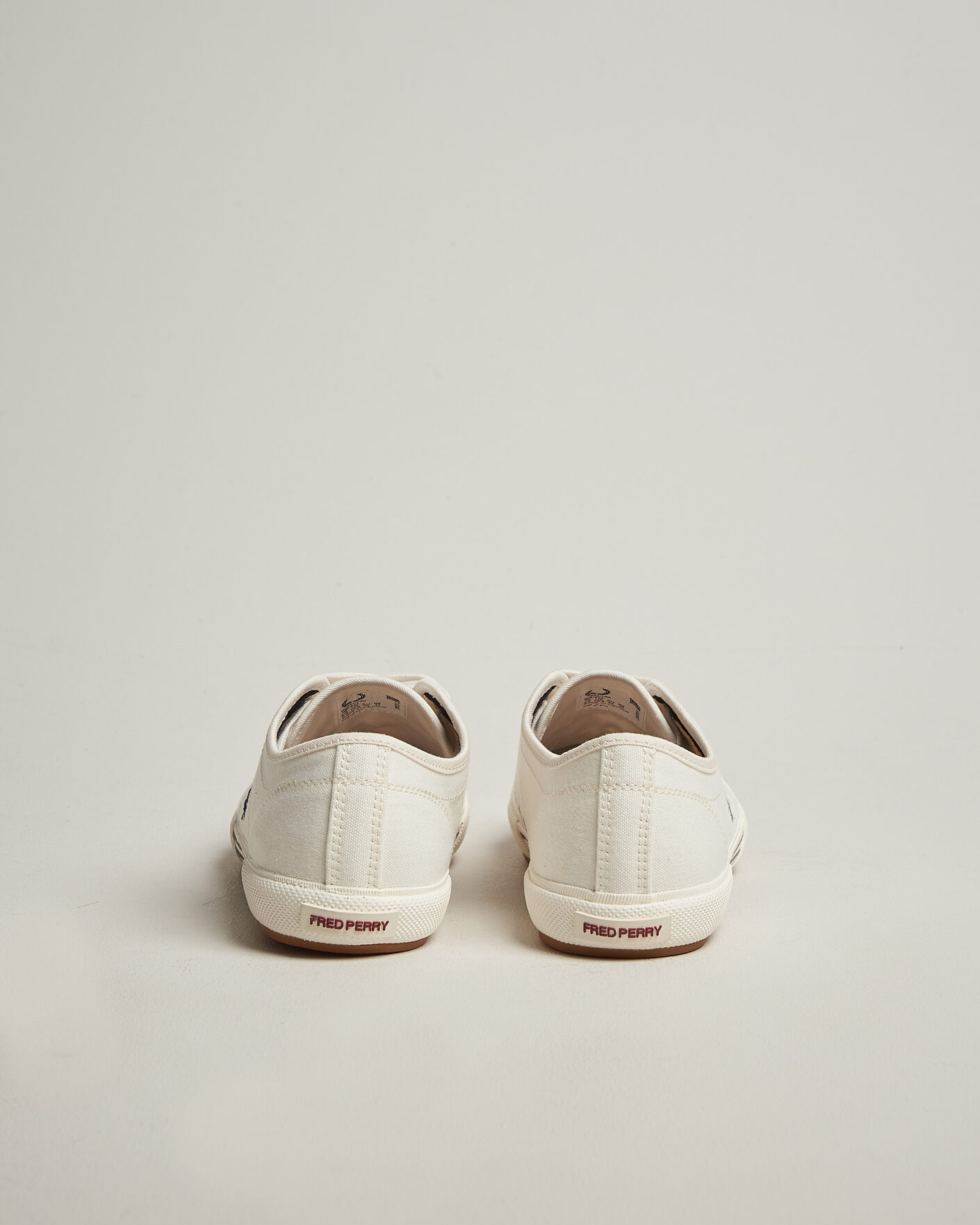 Mies | Tennarit | Fred Perry | B708 Vintage Tennis Sneaker Snow White