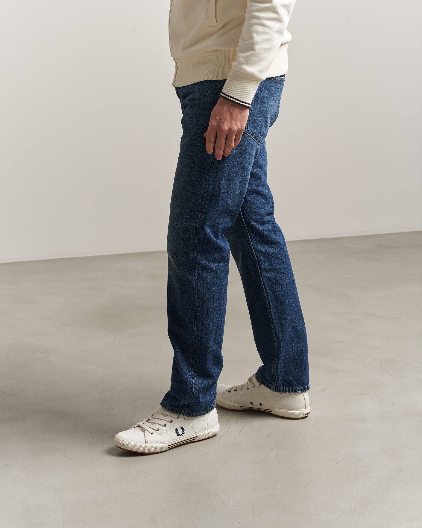 Mies | Tennarit | Fred Perry | B708 Vintage Tennis Sneaker Snow White