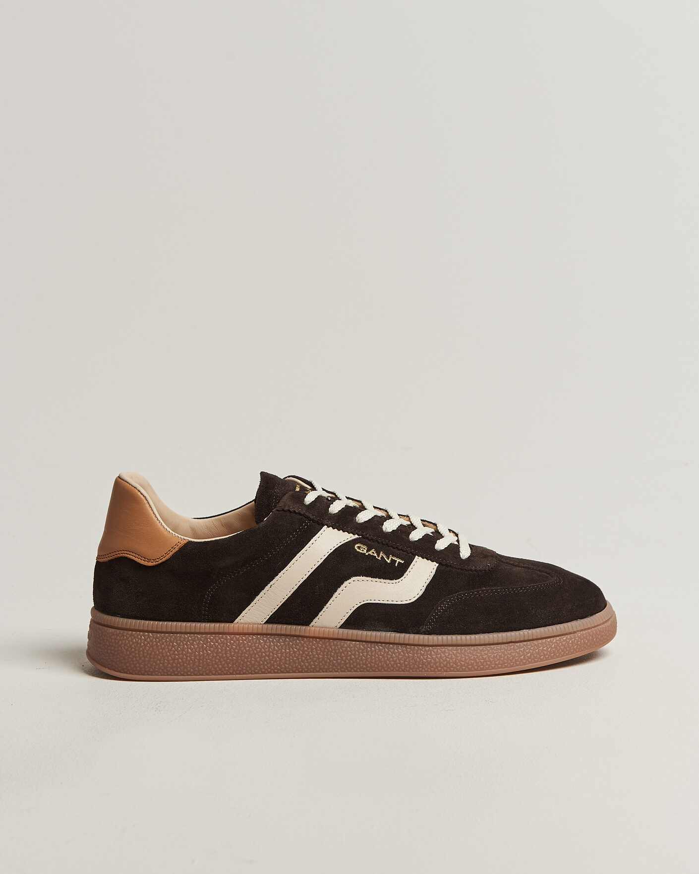 Mies | Tennarit | GANT | Cuzmo Suede Sneaker Dark Brown/White