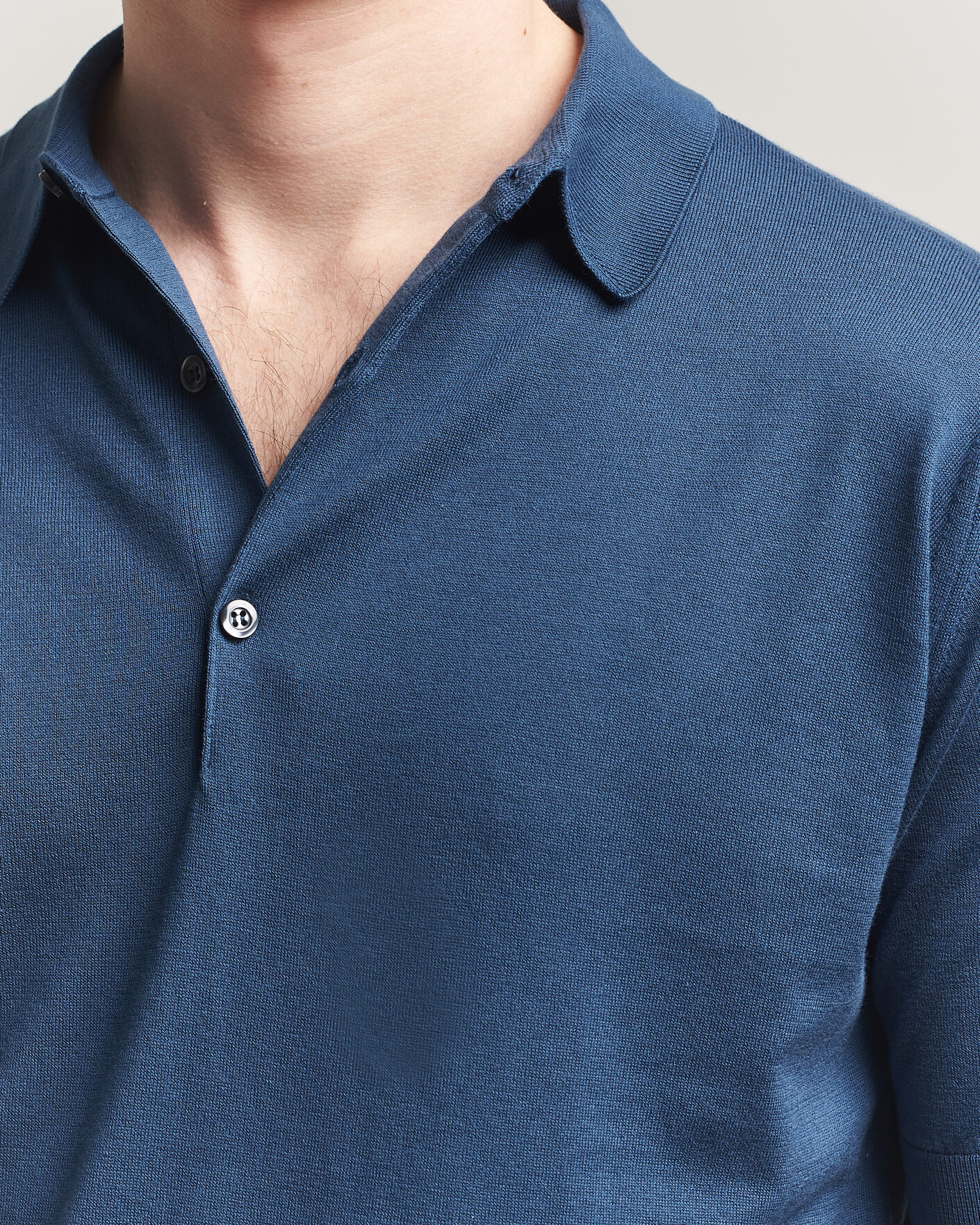Mies | Pikeet | John Smedley | Adrian Slim Fit Sea Island Cotton Polo Delft Blue