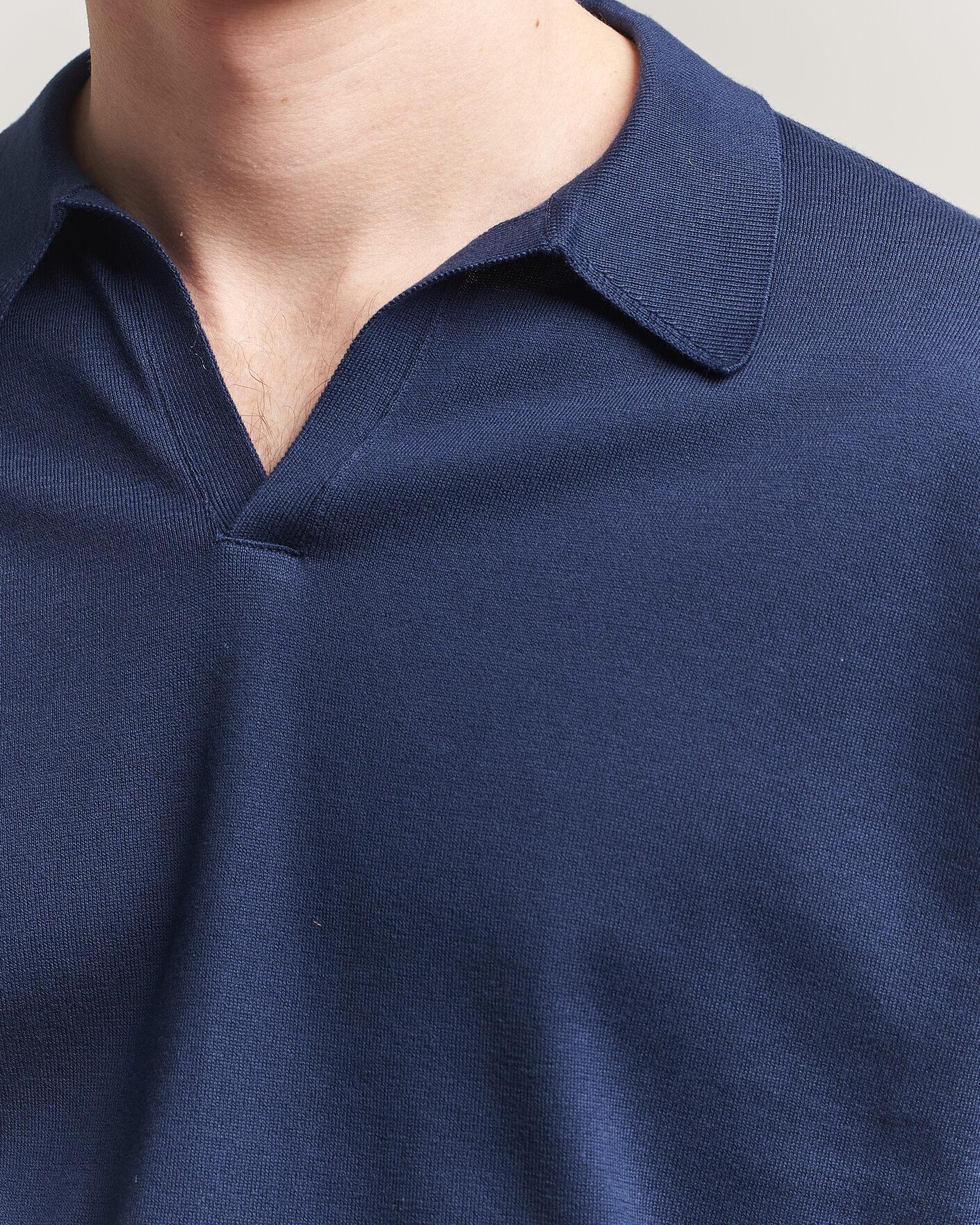 Mies | Pikeet | John Smedley | Noah Open Collar Sea Island Polo French Navy