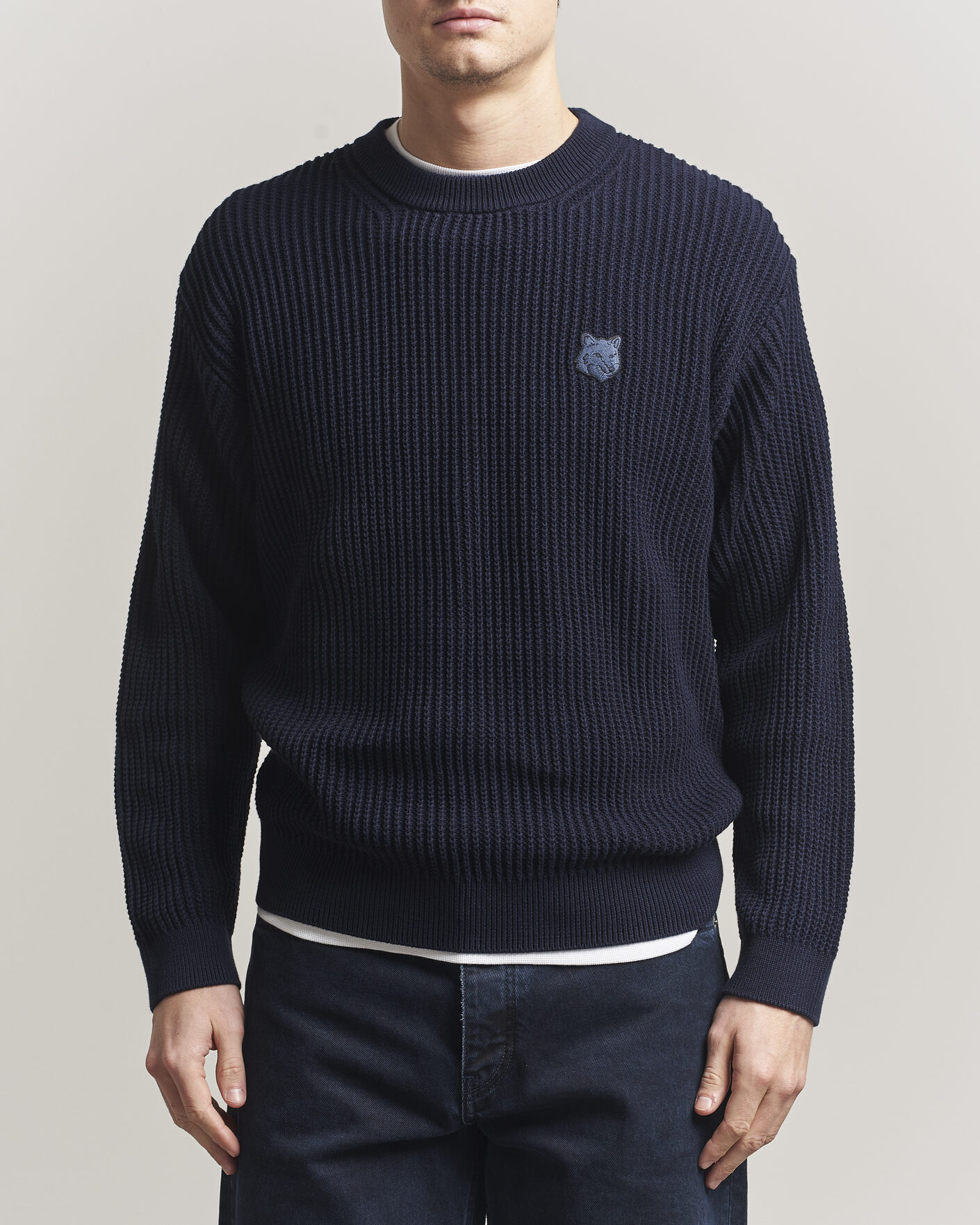 Mies | Puserot | Maison Kitsuné | Tonal Fox Head Rib Knitted Sweater Navy