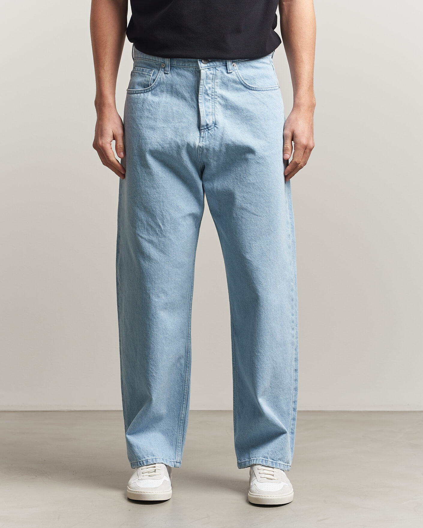 Mies | Farkut | Maison Kitsuné | Wide Fit Jeans Light Washed Indigo
