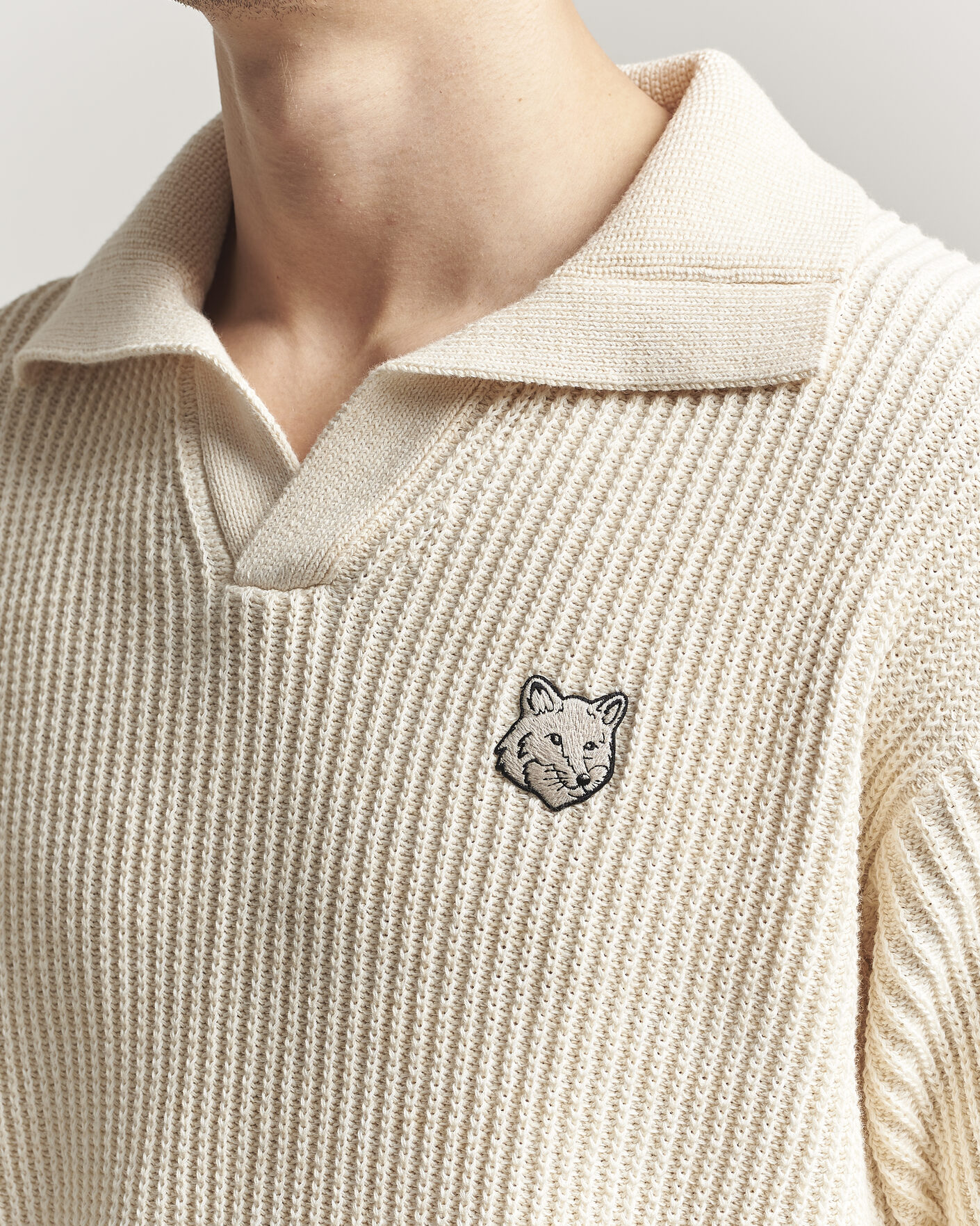 Mies | Pikeet | Maison Kitsuné | Tonal Fox Head Rib Knitted Polo Sandshell