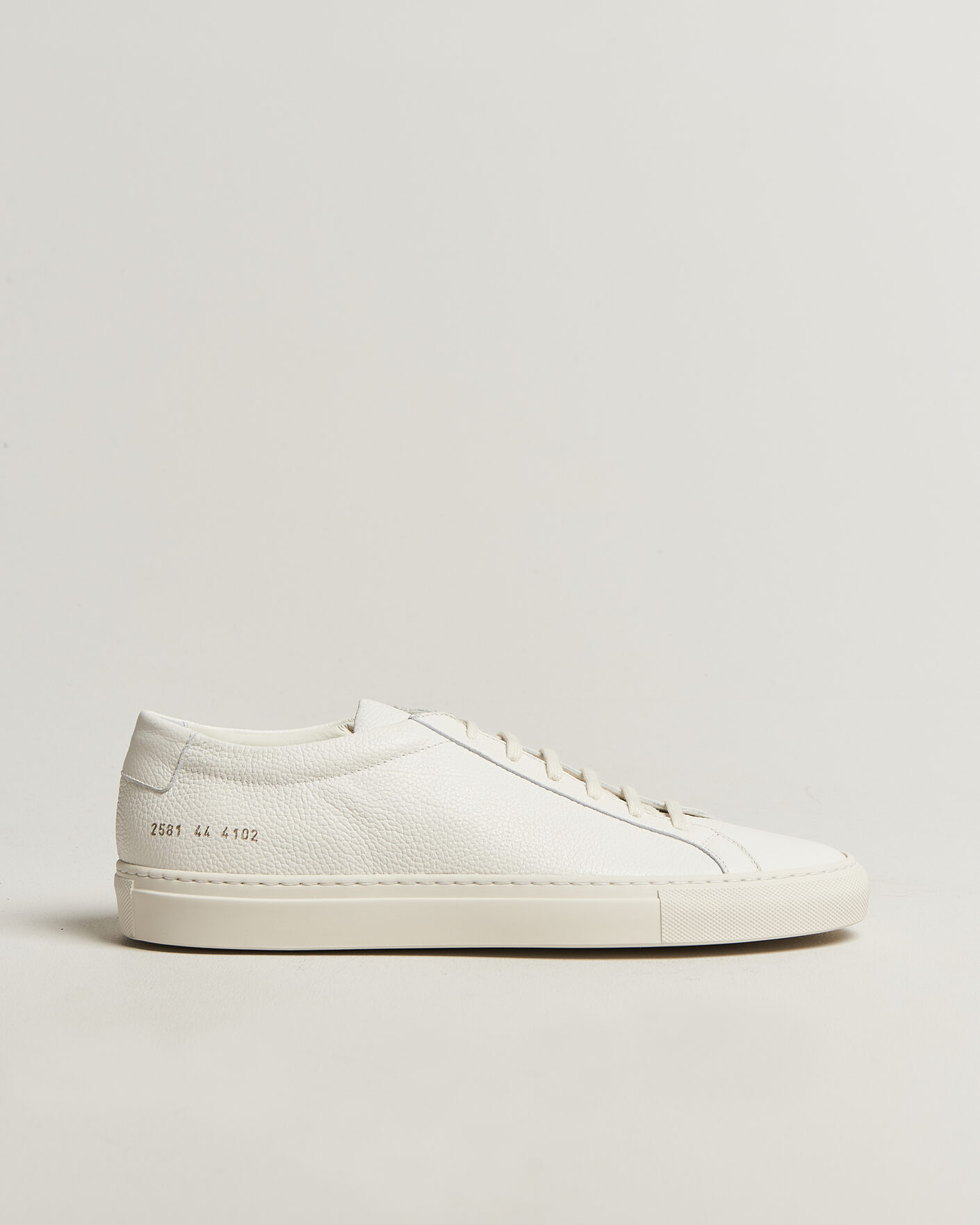 Mies | Tennarit | Common Projects | Original Achilles Grained Leather Sneaker Off White
