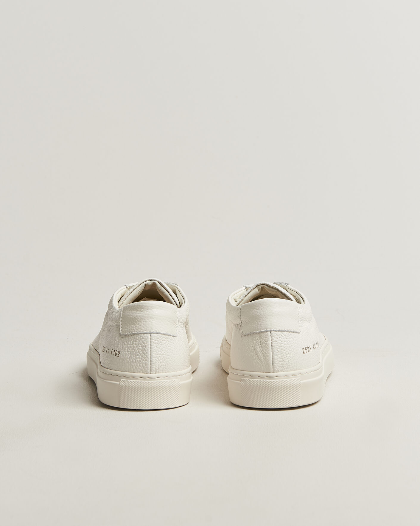 Mies | Tennarit | Common Projects | Original Achilles Grained Leather Sneaker Off White
