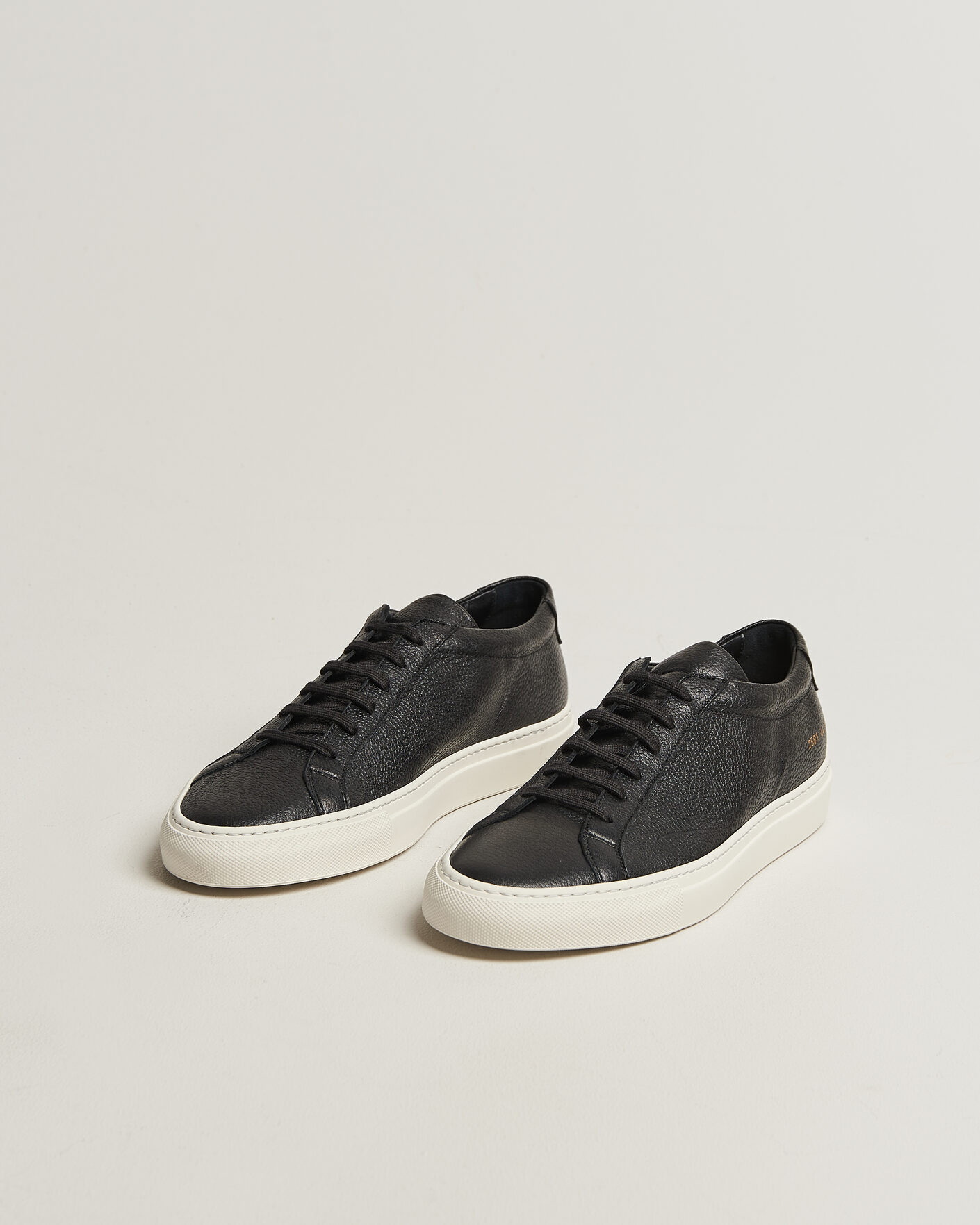 Mies | Tennarit | Common Projects | Original Achilles Grained Leather Sneaker Black
