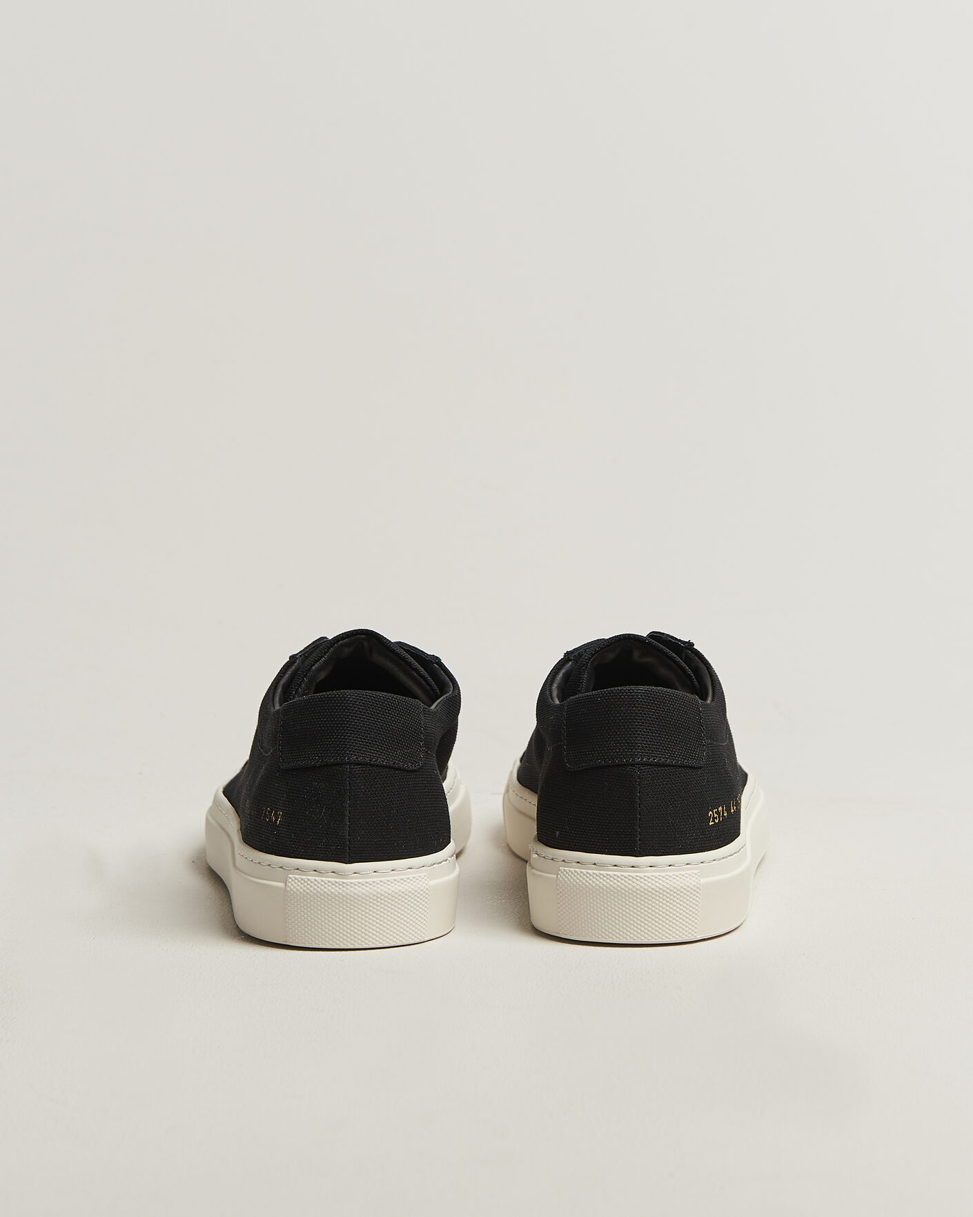 Mies | Tennarit | Common Projects | Original Achilles Canvas Sneaker Black