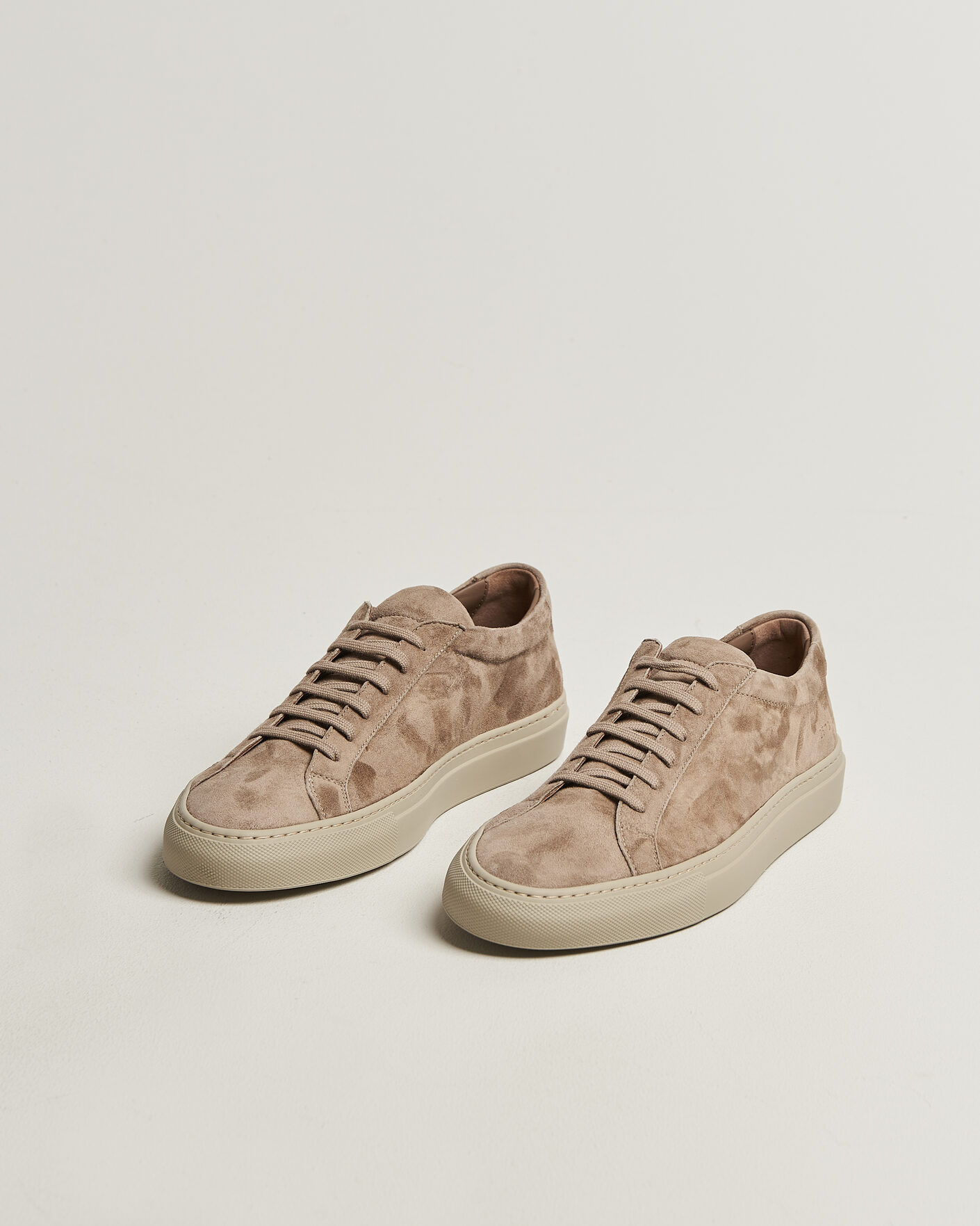 Mies | Tennarit | Common Projects | Original Achilles Suede Sneaker Taupe