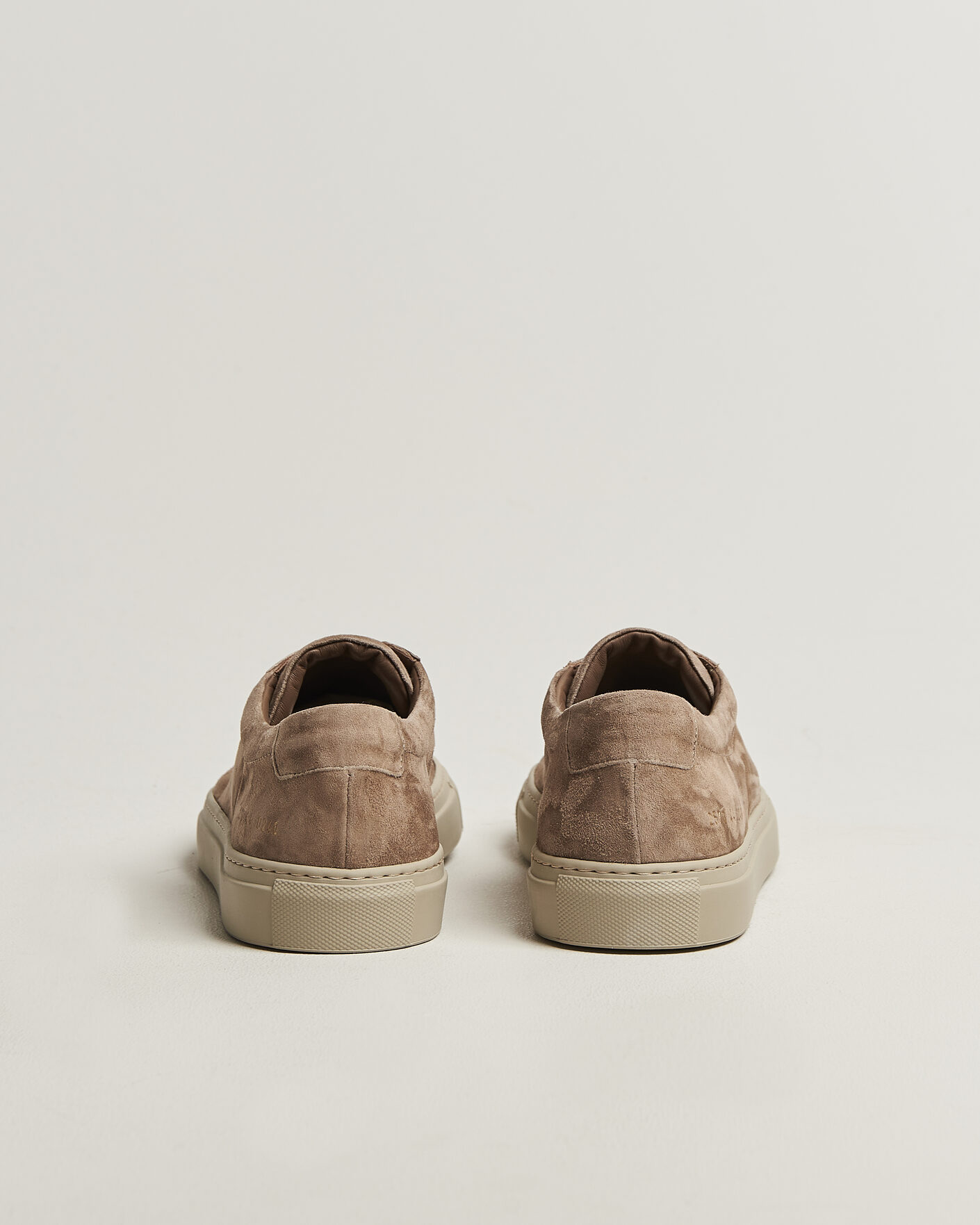 Mies | Tennarit | Common Projects | Original Achilles Suede Sneaker Taupe