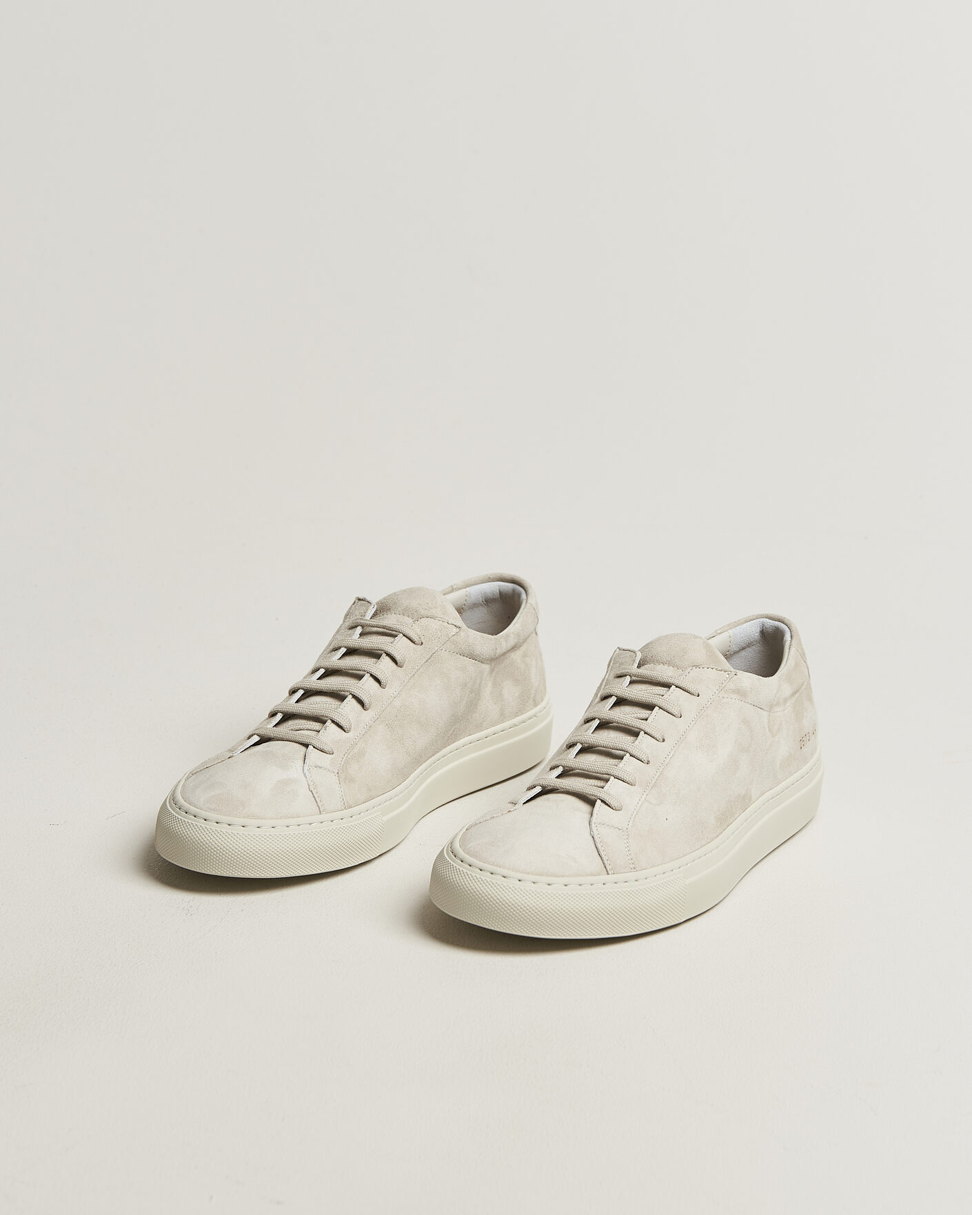 Mies | Tennarit | Common Projects | Original Achilles Suede Sneaker Light Grey