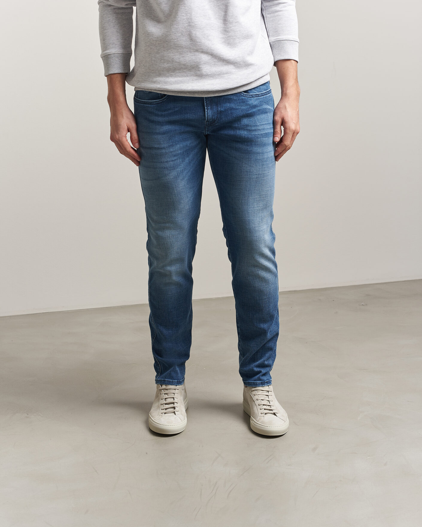 Mies | Tennarit | Common Projects | Original Achilles Suede Sneaker Light Grey