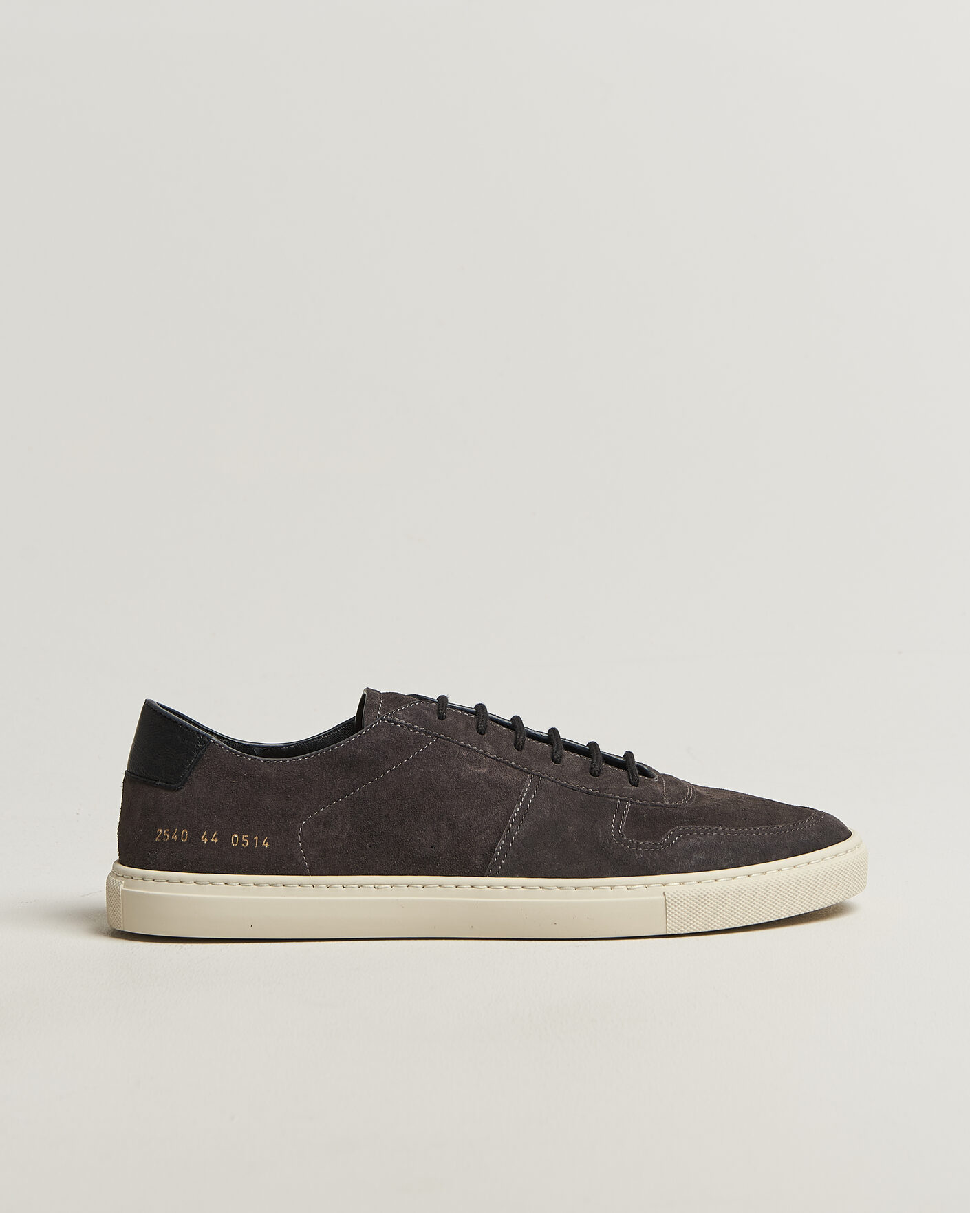 Mies | Tennarit | Common Projects | BBall Slim Deconstructed Suede Sneaker Off Black