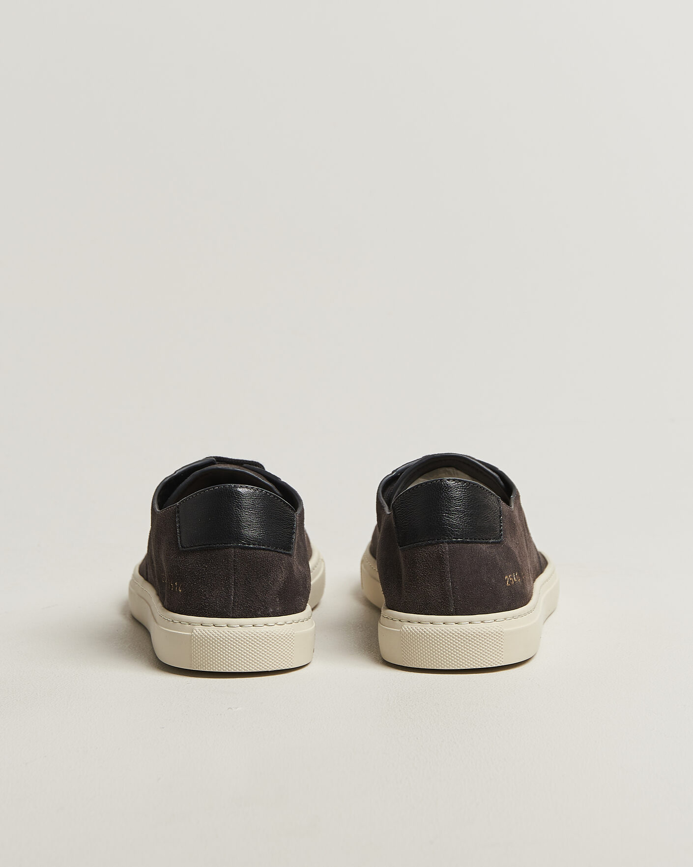 Mies | Tennarit | Common Projects | BBall Slim Deconstructed Suede Sneaker Off Black