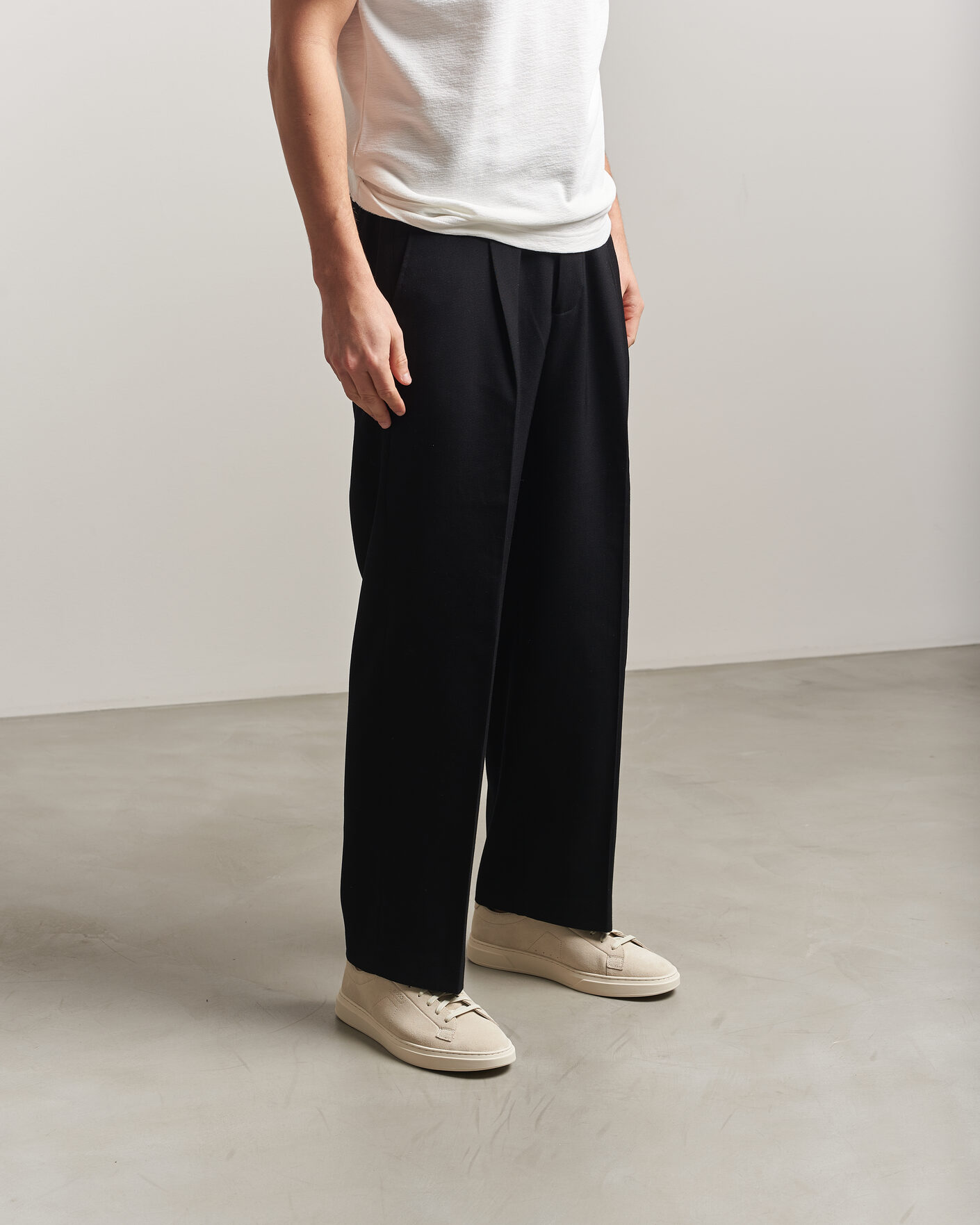 Mies | Tennarit | BOSS BLACK | Kieran Suede Sneaker Open White