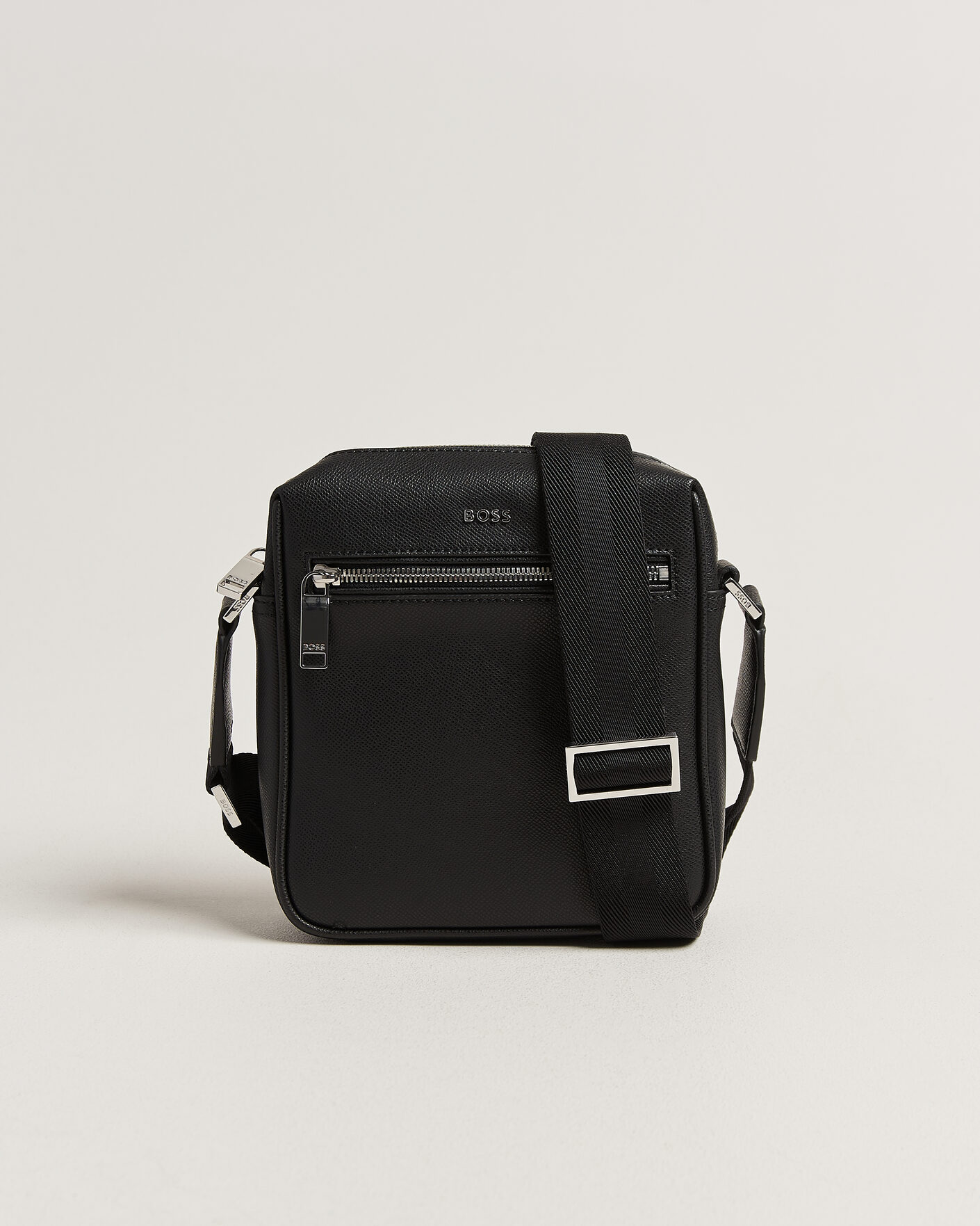 Mies | Laukut | BOSS BLACK | Daxter Leather Crossbody Bag Black