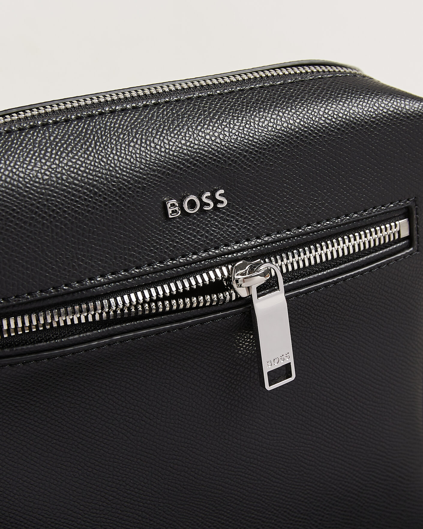 Mies | Laukut | BOSS BLACK | Daxter Leather Crossbody Bag Black