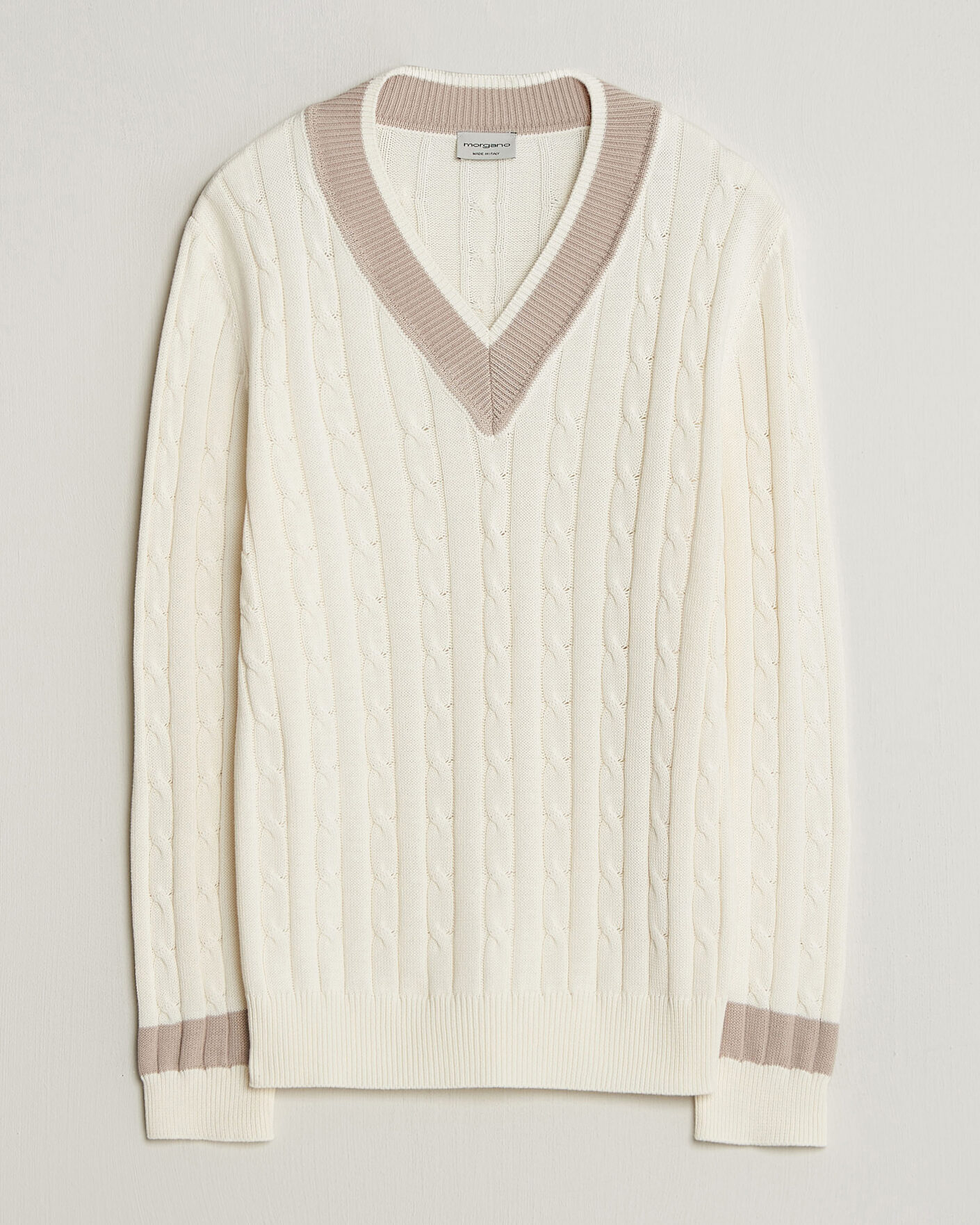 Mies | Puserot | Morgano | Cable Knitted Cotton V-Neck White/Beige