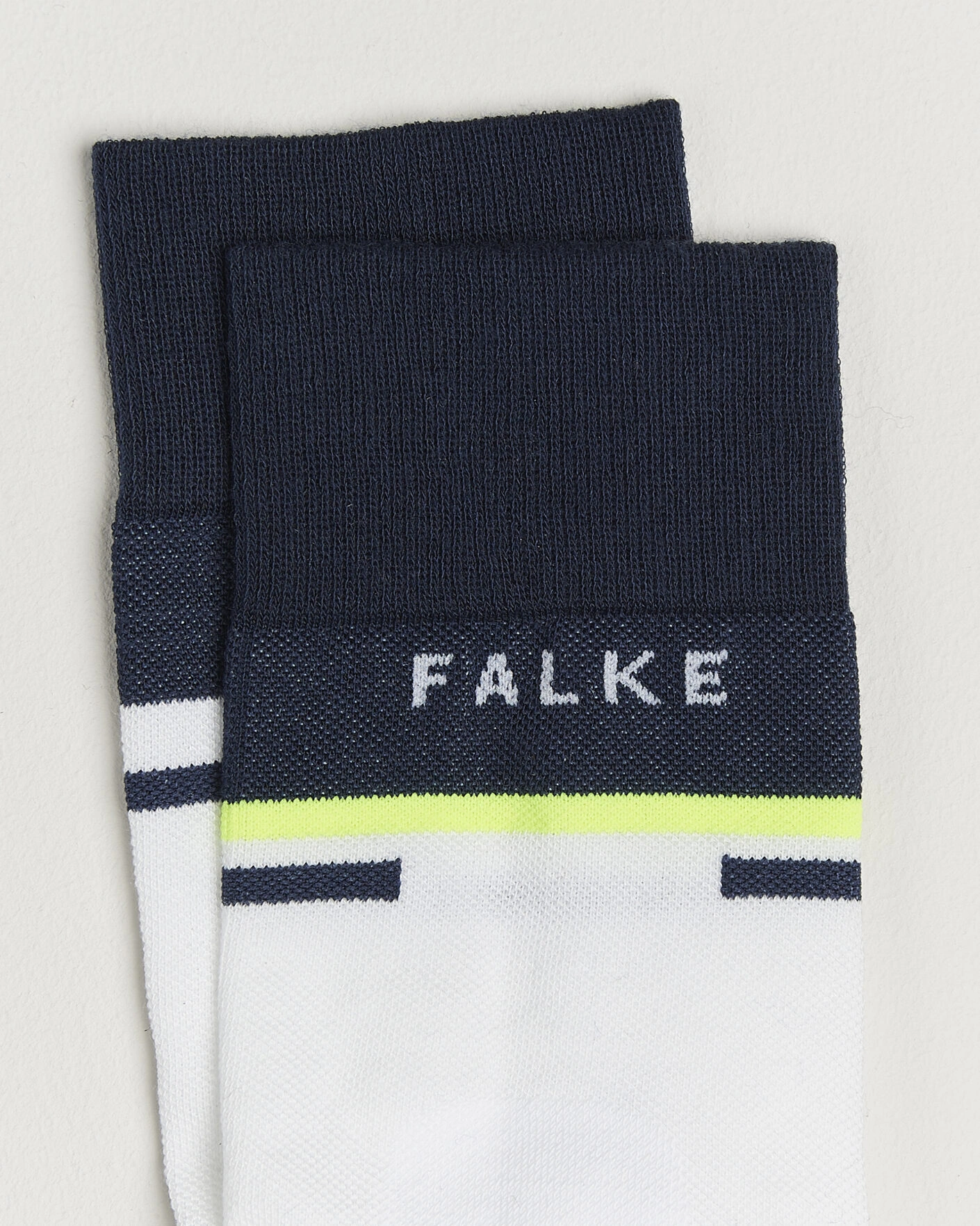 Mies | Alusvaatteet | Falke Sport | RU Compression Stabilizing Running Socks White