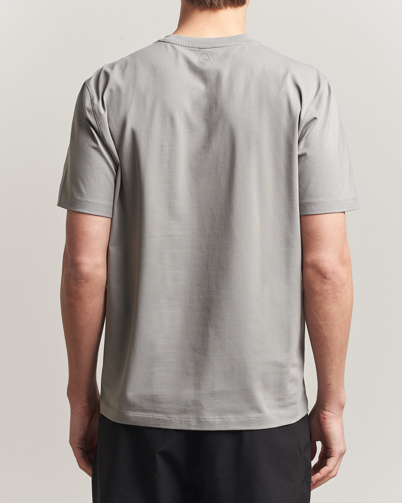 Mies | T-paidat | Sail Racing | Bowman Monochrome T-Shirt Oyster