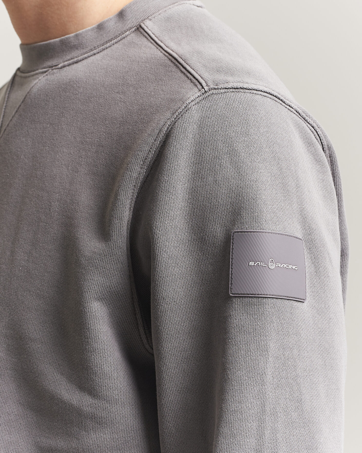 Mies | Puserot | Sail Racing | Wind Pigment Dyed Sweatshirt Frost Grey