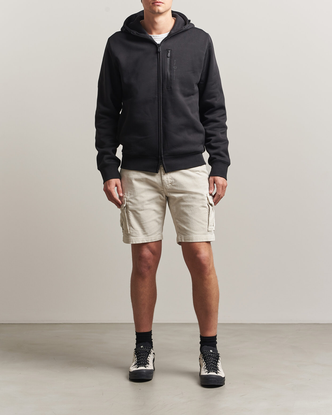 Mies | Shortsit | Sail Racing | Grinder Corduroy Cargo Shorts Sand