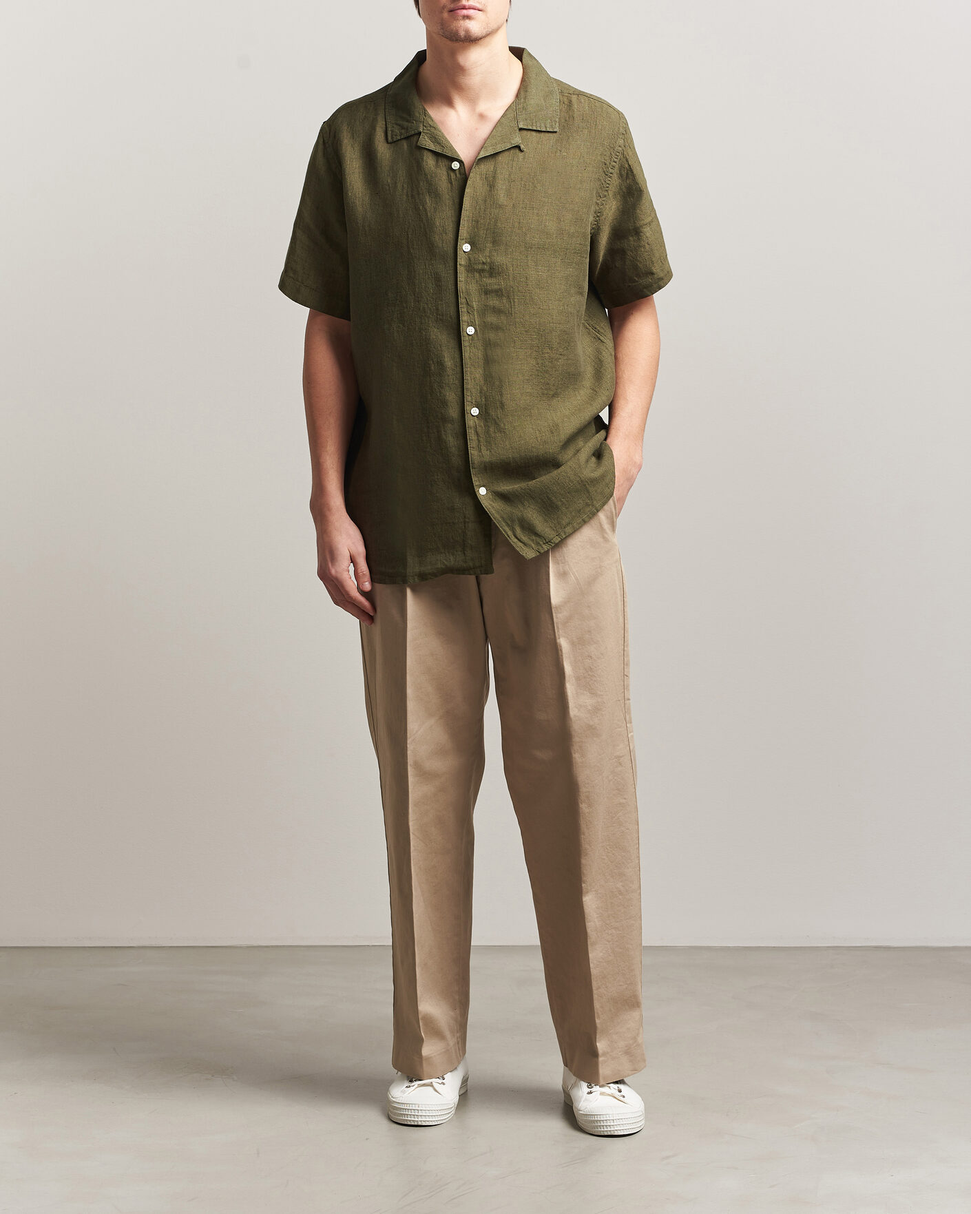 Mies | Kauluspaidat | KnowledgeCotton Apparel | Short Sleeve Linen Resort Shirt Burnt Olive