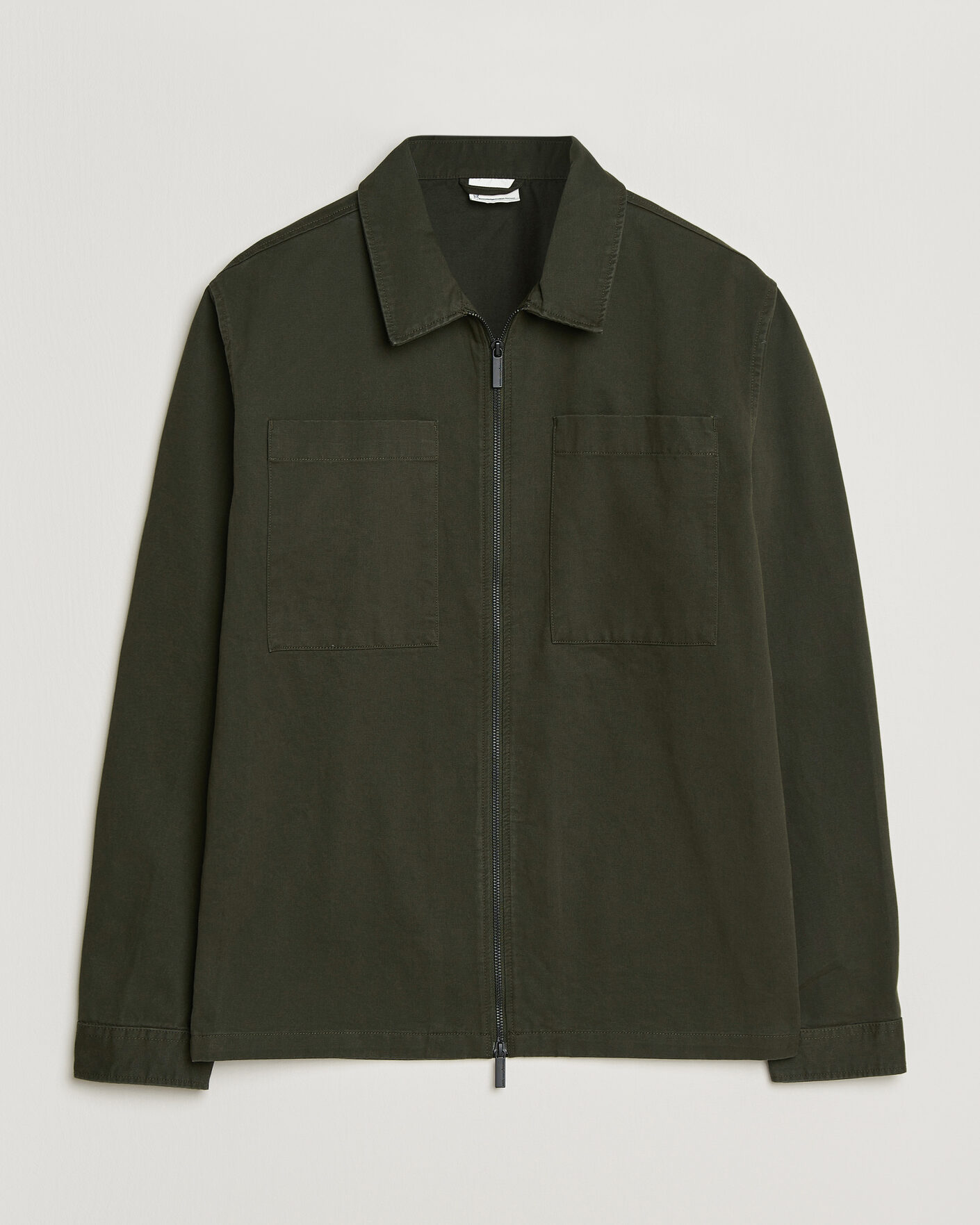Mies | Kauluspaidat | KnowledgeCotton Apparel | Cotton Twill Stretch Zip Overshirt Forest Night