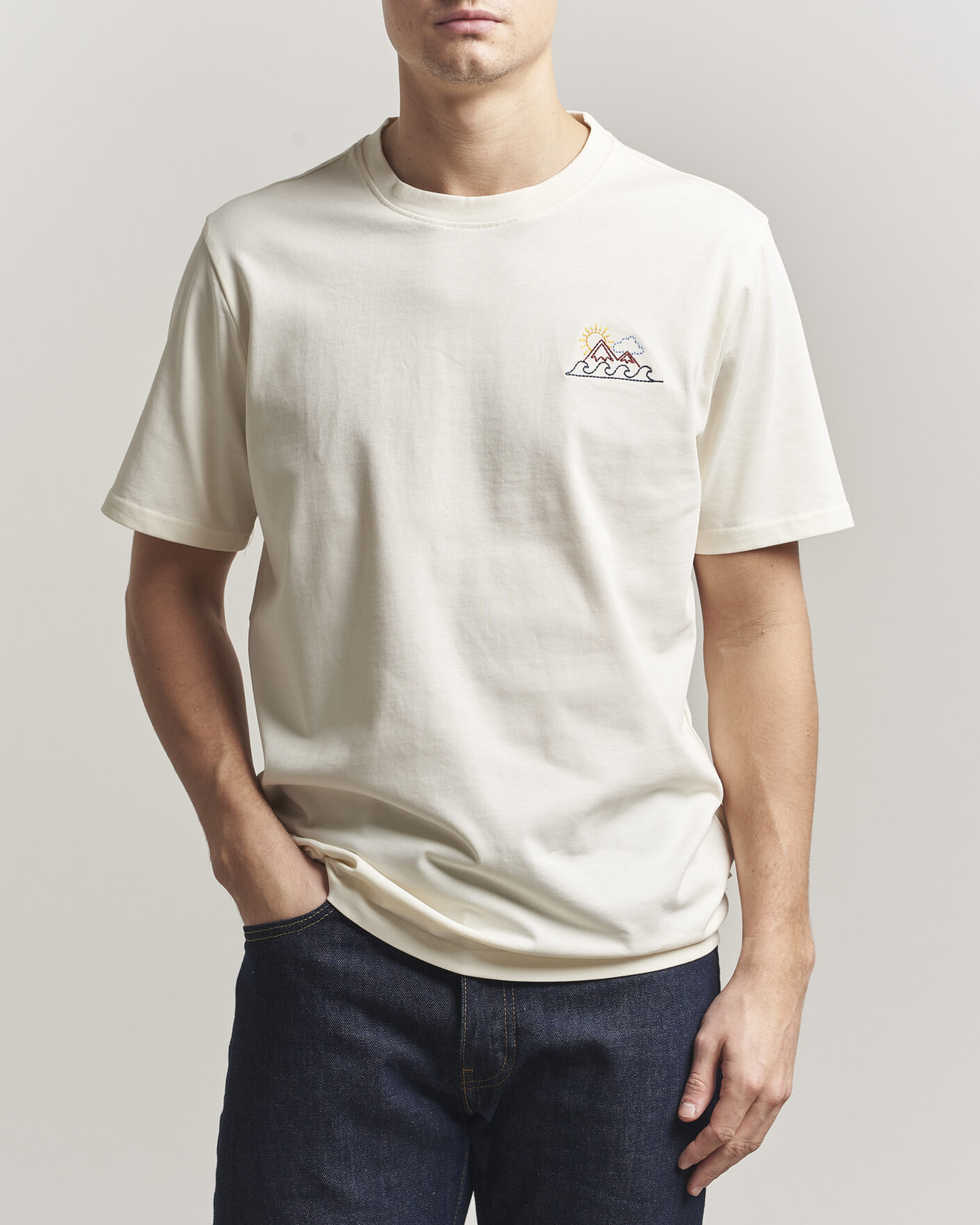 Mies | T-paidat | KnowledgeCotton Apparel | Chest Print T-Shirt Egret