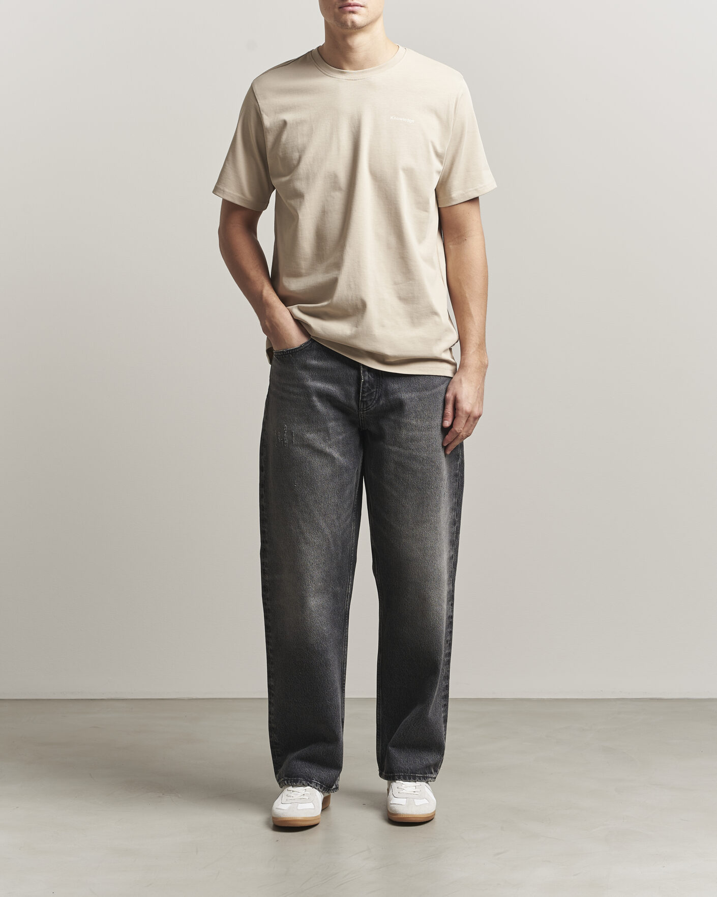 Mies | T-paidat | KnowledgeCotton Apparel | Back Print T-Shirt Light Feather Grey