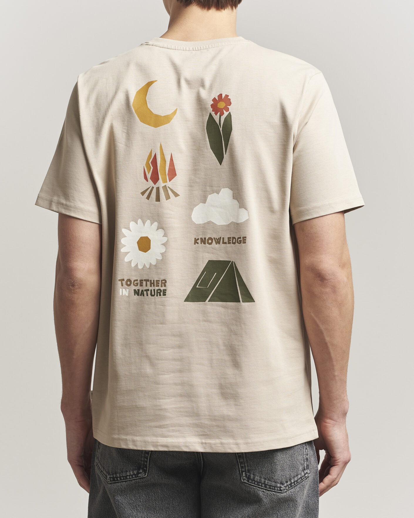 Mies | T-paidat | KnowledgeCotton Apparel | Back Print T-Shirt Light Feather Grey