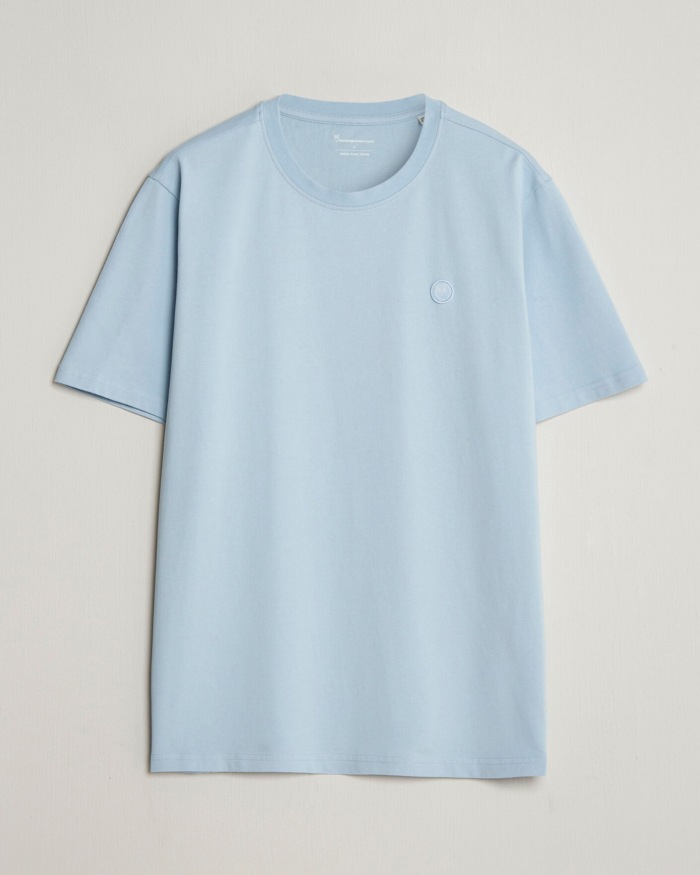 Mies | T-paidat | KnowledgeCotton Apparel | Badge T-Shirt Skyway