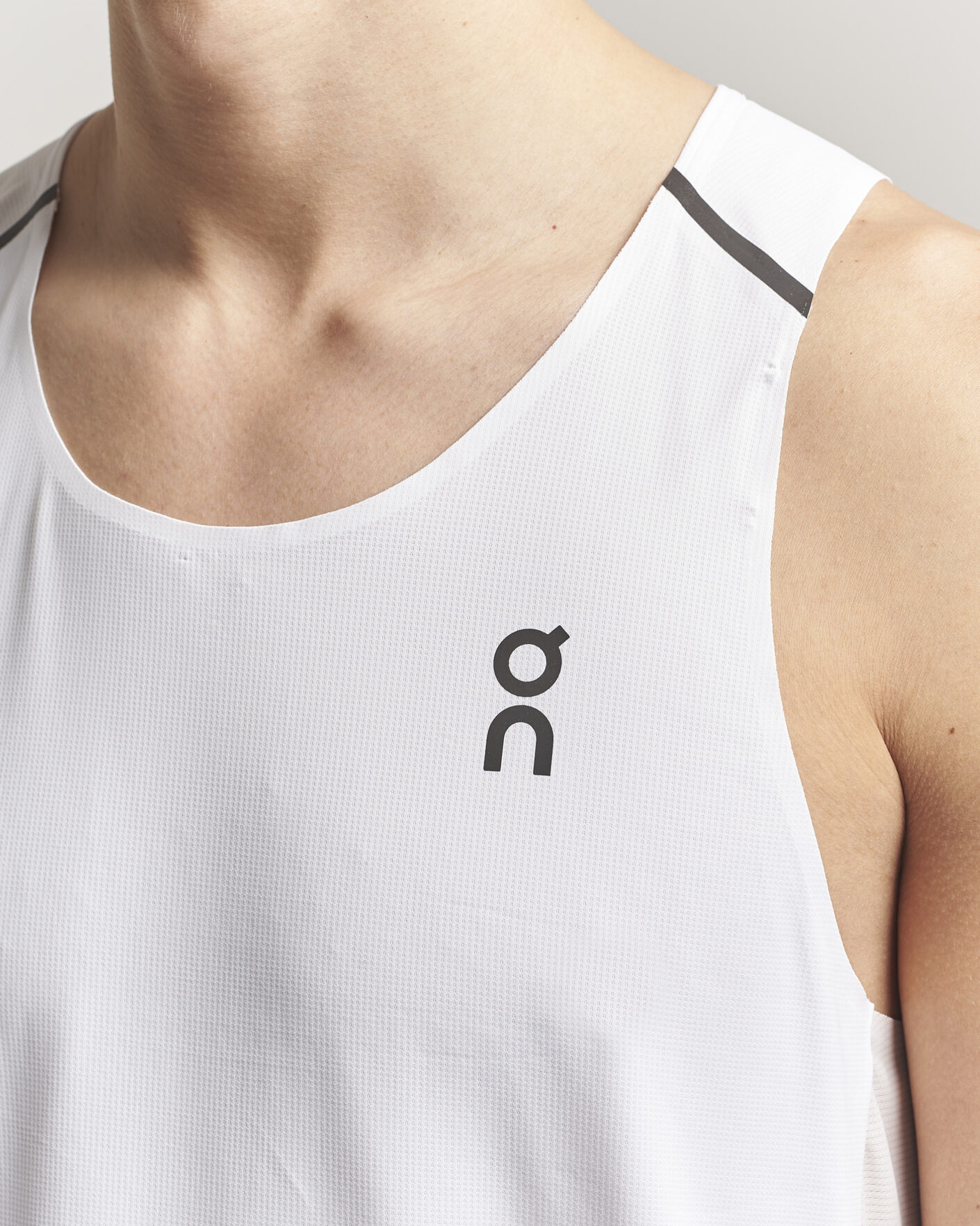 Mies | T-paidat | On | Performance Tank  White/Silver