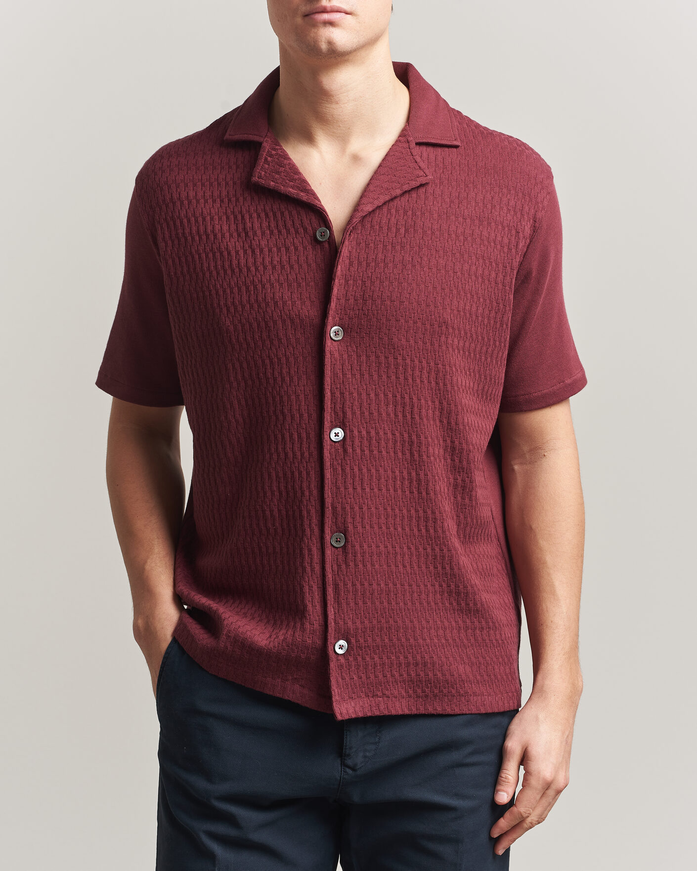Mies | Kauluspaidat | Oscar Jacobson | Kirk Knitted Short Sleeve Shirt Wine Red