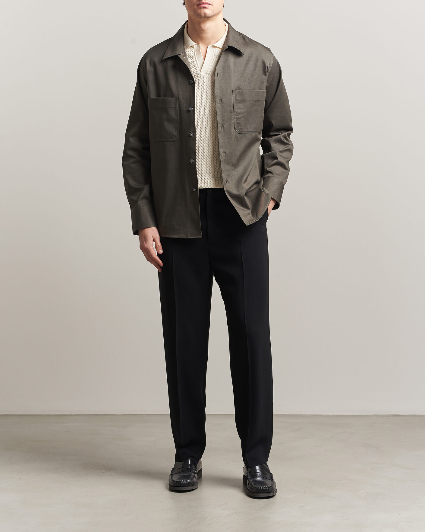 Mies | Kauluspaidat | Oscar Jacobson | Straight Fit Bowling Collar Cotton Shirt Olive