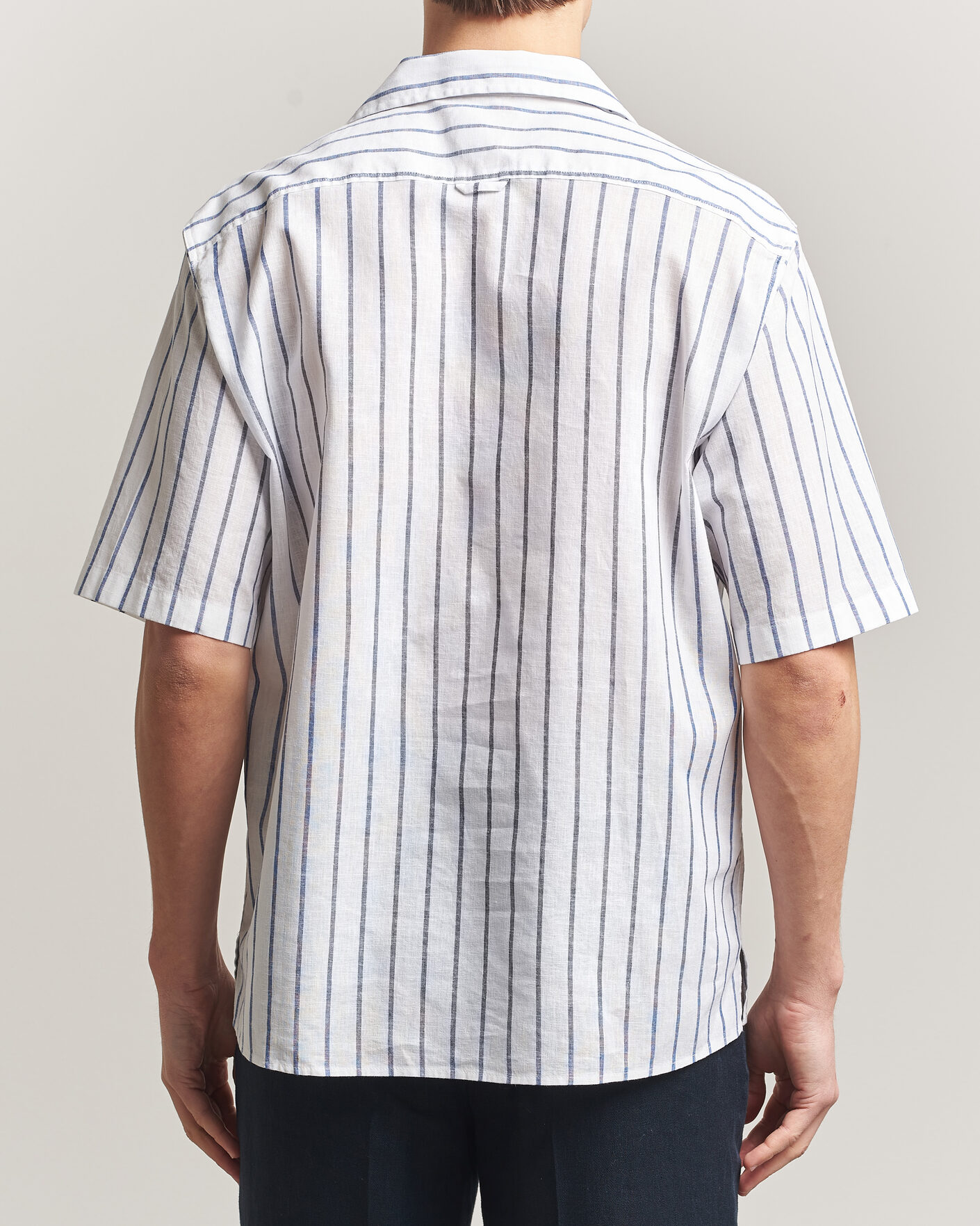 Mies | Kauluspaidat | Oscar Jacobson | Striped Short Sleeve Linen Shirt Navy/White