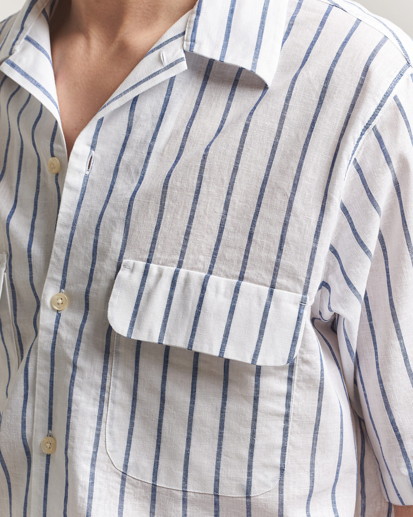 Mies | Kauluspaidat | Oscar Jacobson | Striped Short Sleeve Linen Shirt Navy/White