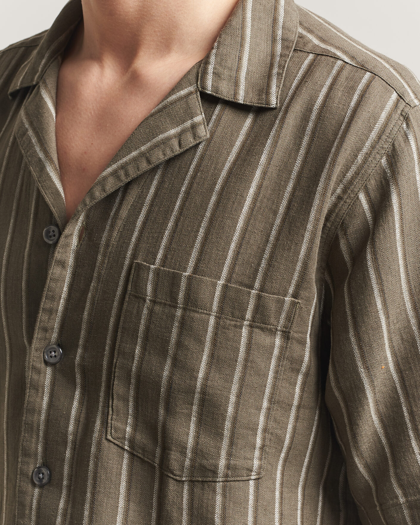 Mies | Kauluspaidat | Oscar Jacobson | Reg Fit Cuban Herringbone Short Sleeve Shirt Green