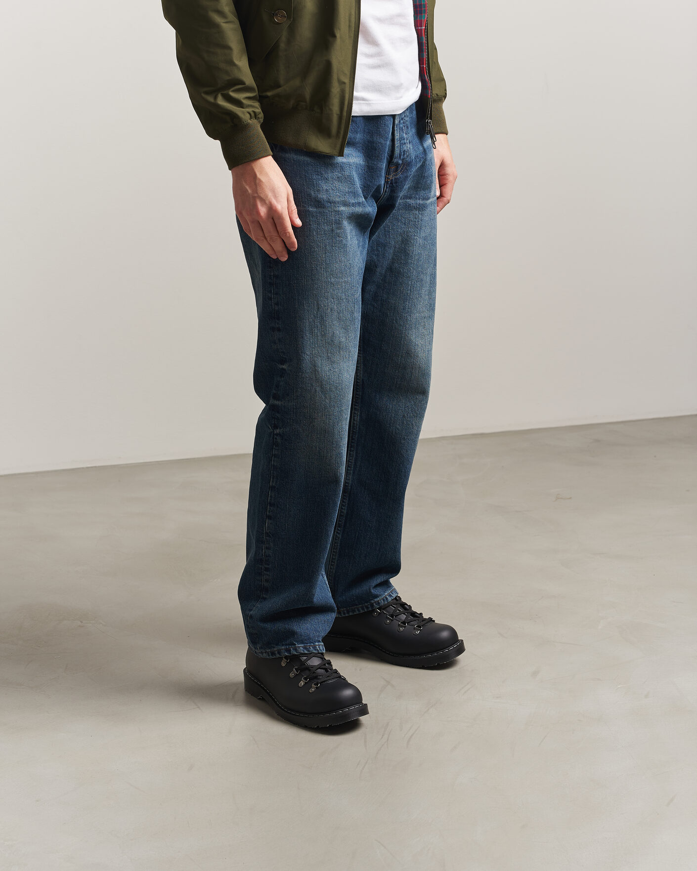 Mies | Nilkkurit | Solovair | Urban Hiker Boot Black Waxy