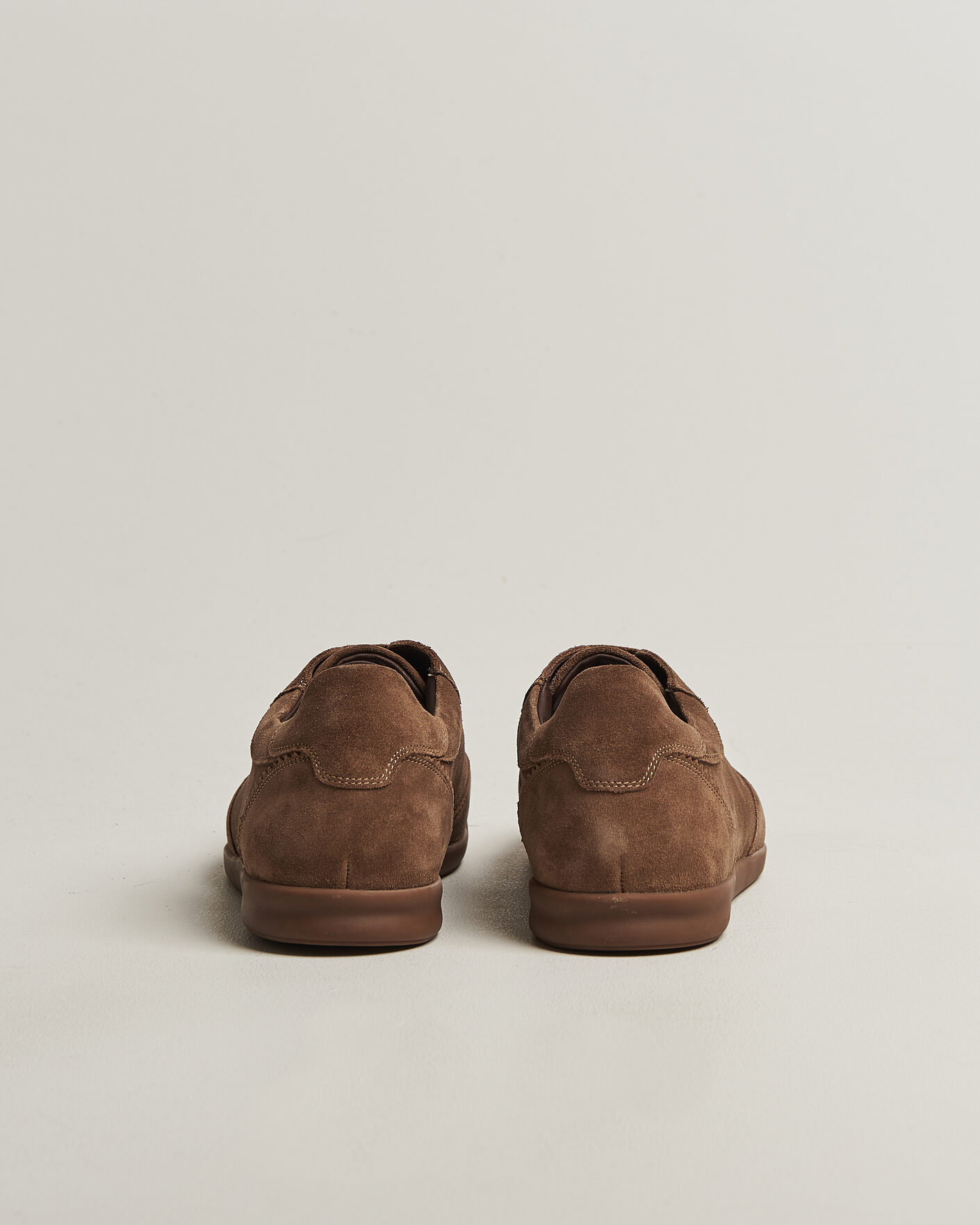 Mies | Tennarit | Loake Shoemakers | Loake 1880 Mayfair Suede Dress Sneaker Flint