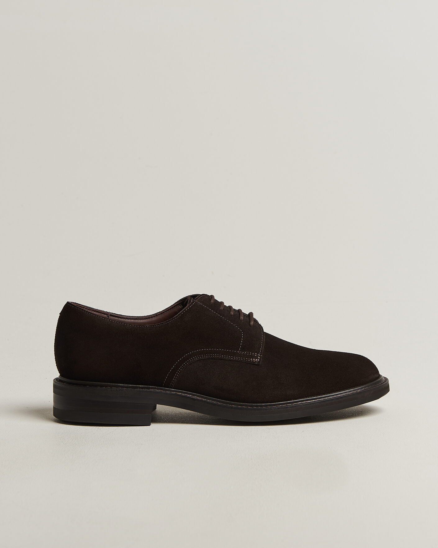 Mies | Derby-kengät | Loake Shoemakers | Barbican Suede Derby Dark Brown