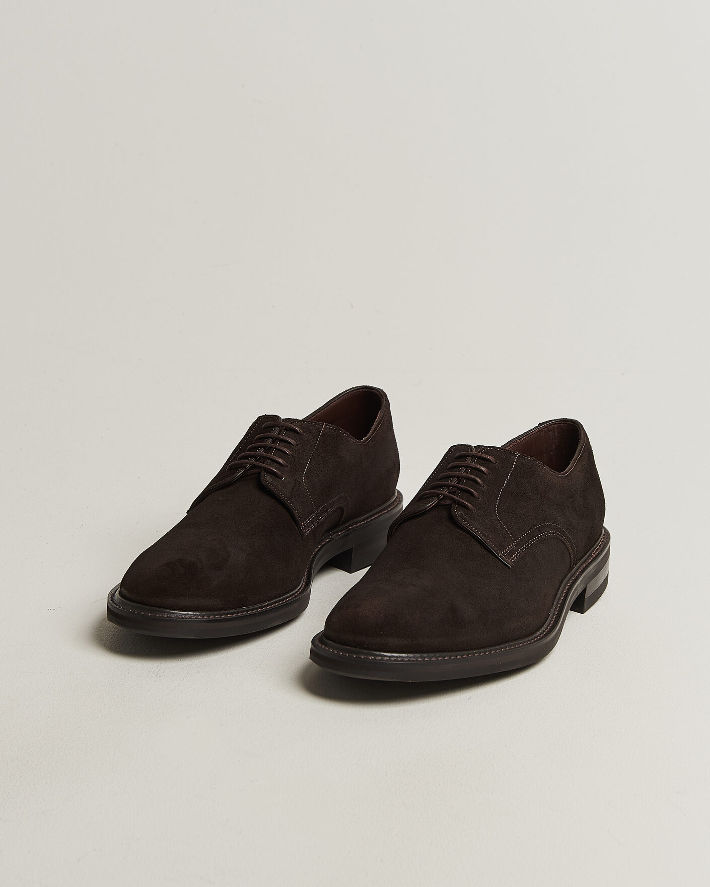 Mies | Derby-kengät | Loake Shoemakers | Barbican Suede Derby Dark Brown
