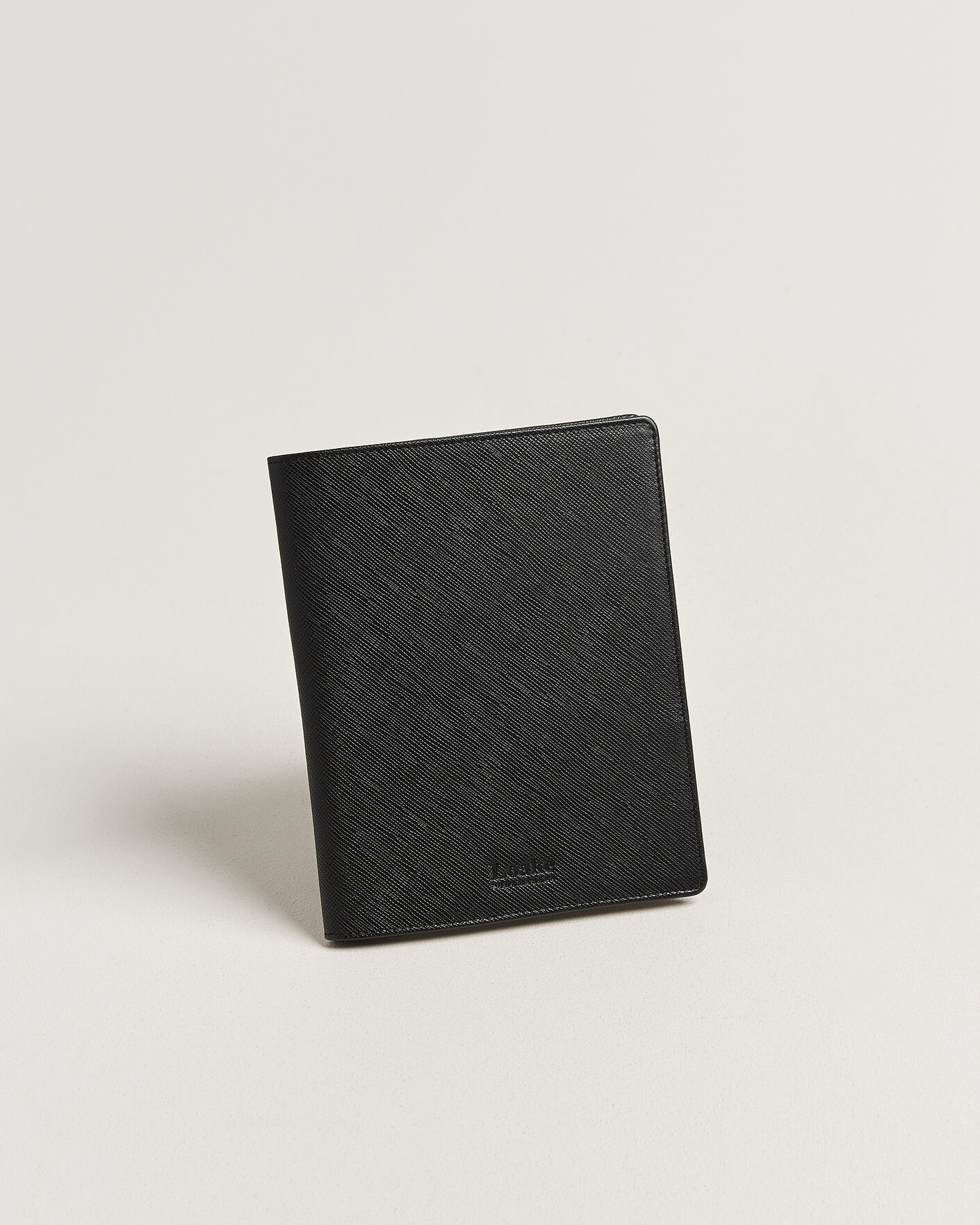 Mies | Lehtiöt | Loake Shoemakers | Savoy Grain Leather Notebook Black